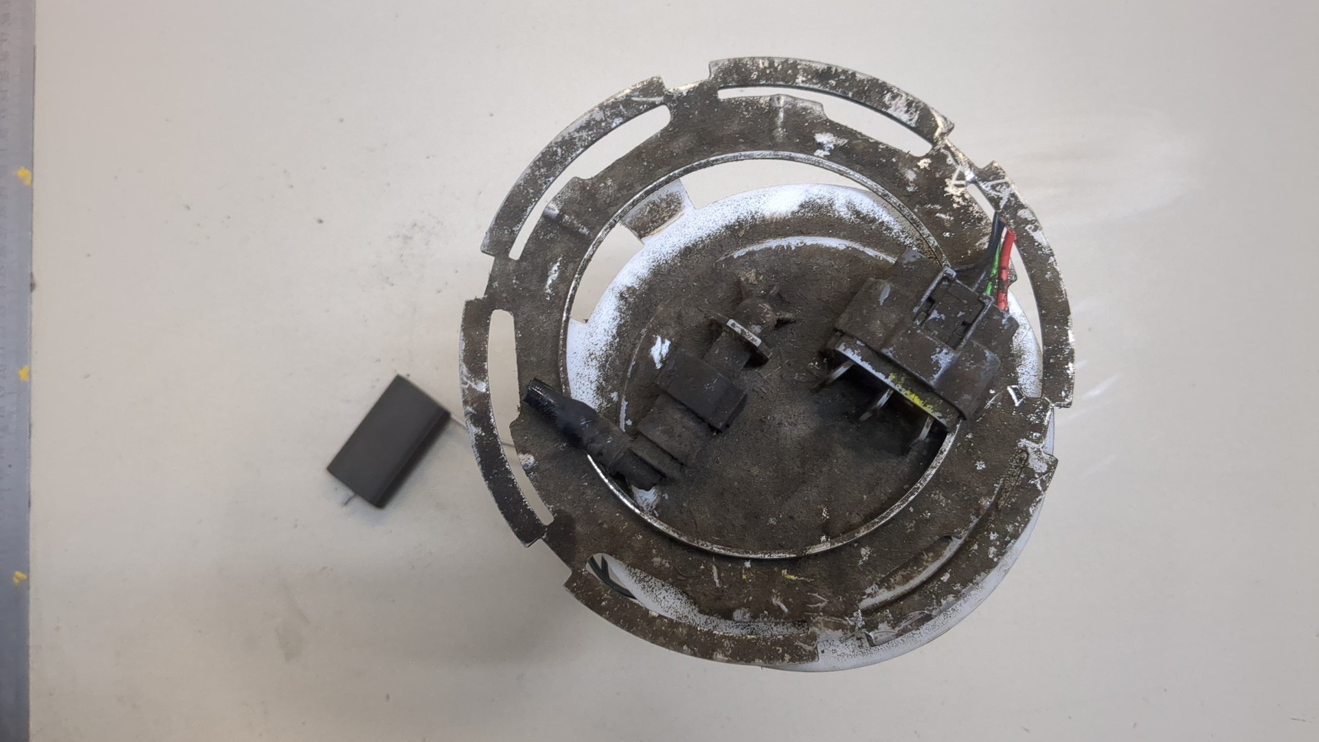 Насос топливный электрический