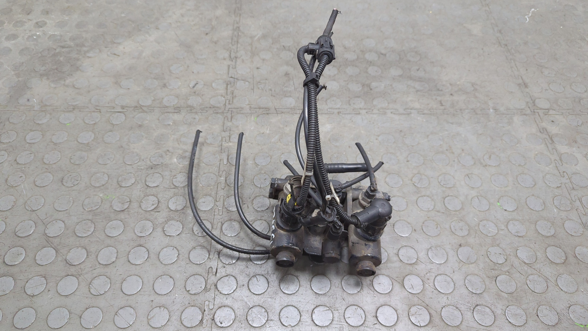 Распределитель тормозных сил