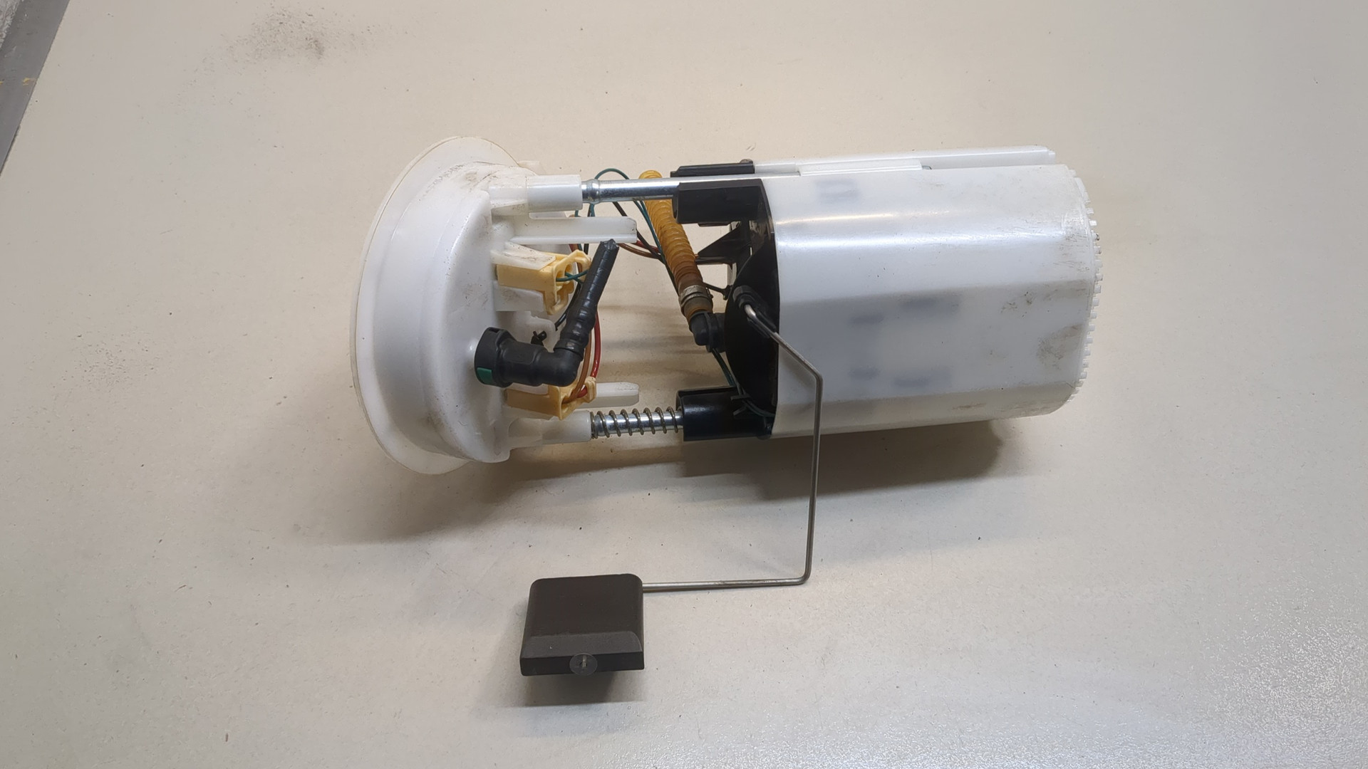 Насос топливный электрический