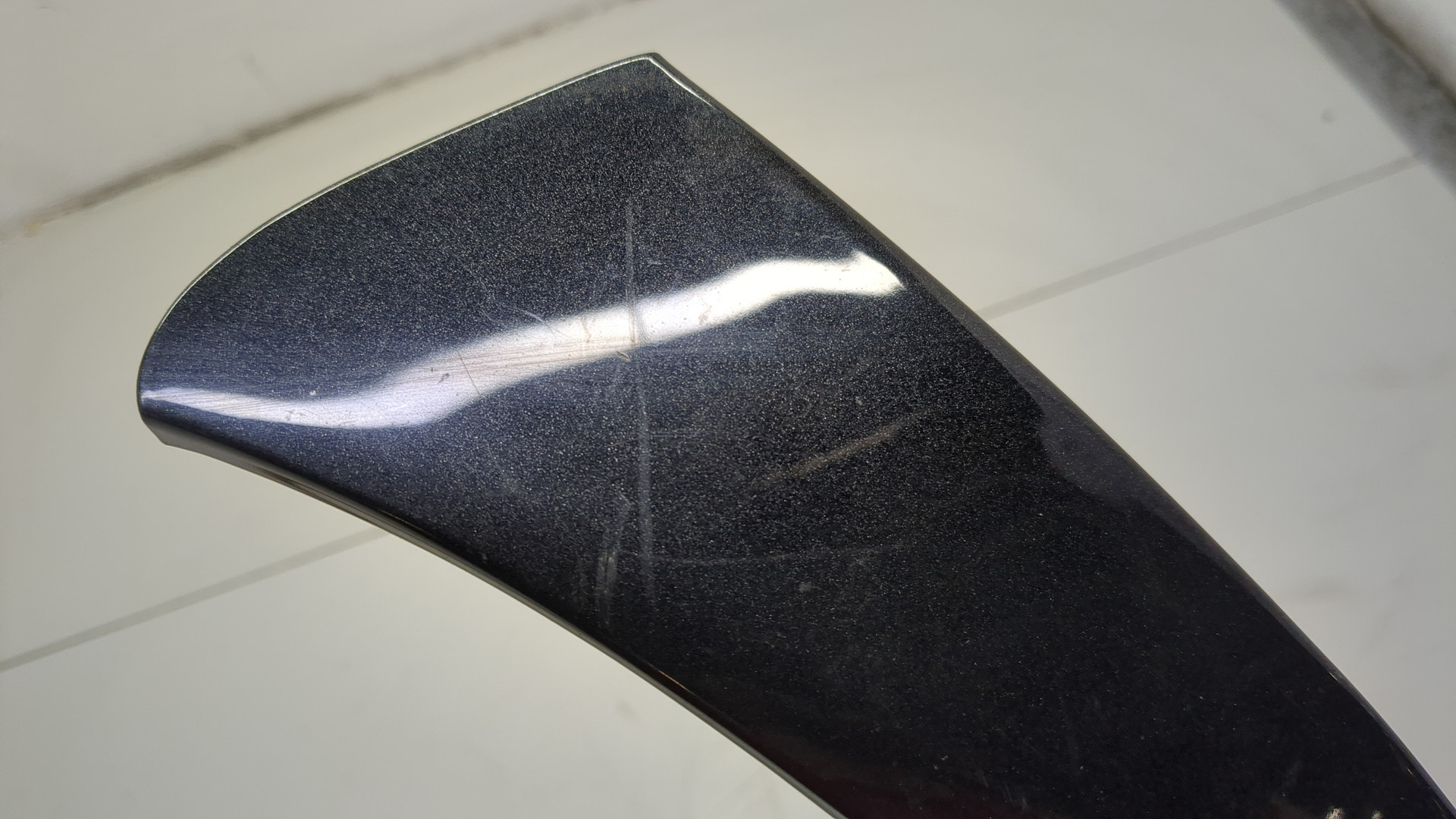 Планка под фару левая