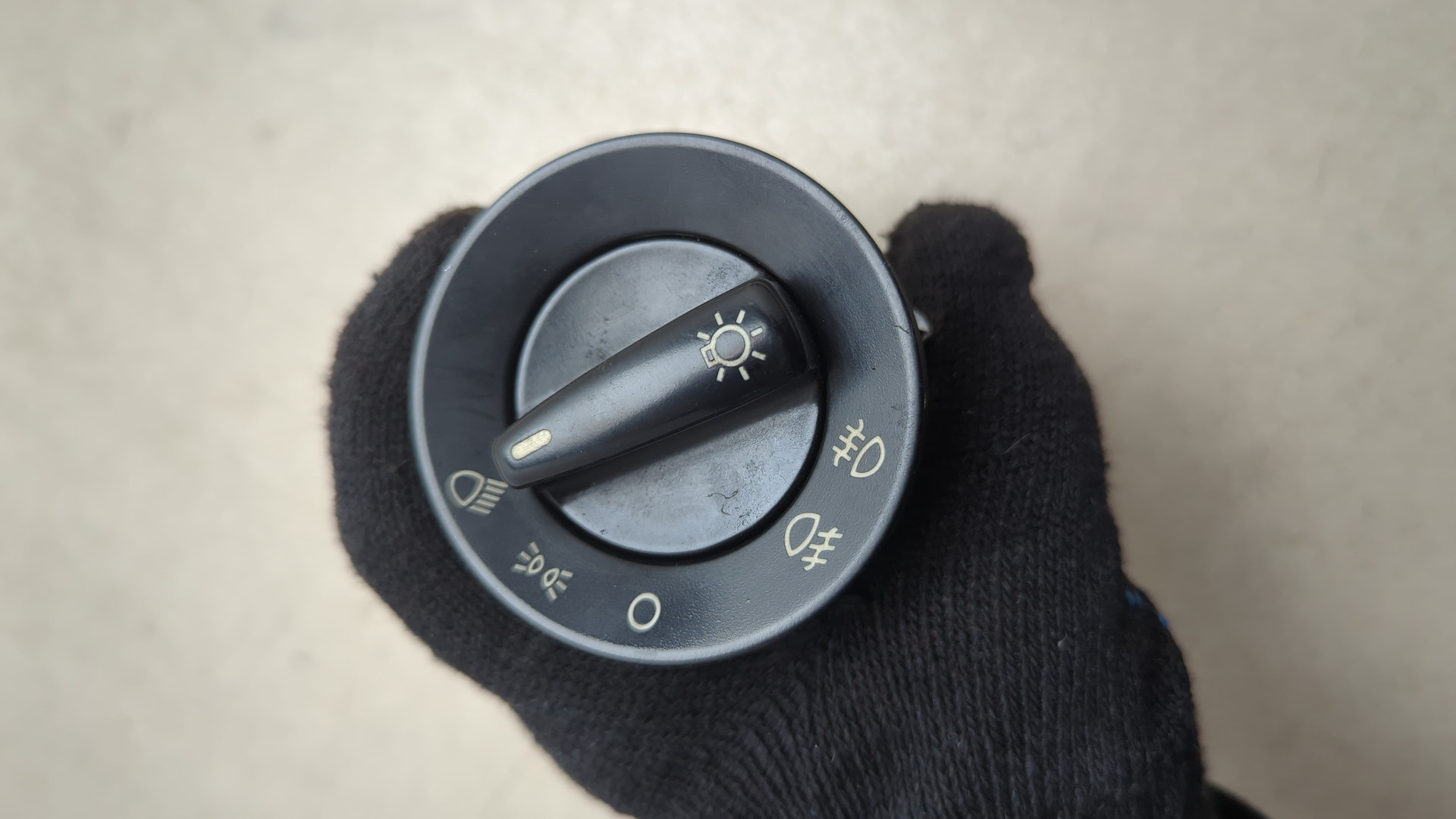 Переключатель света фар