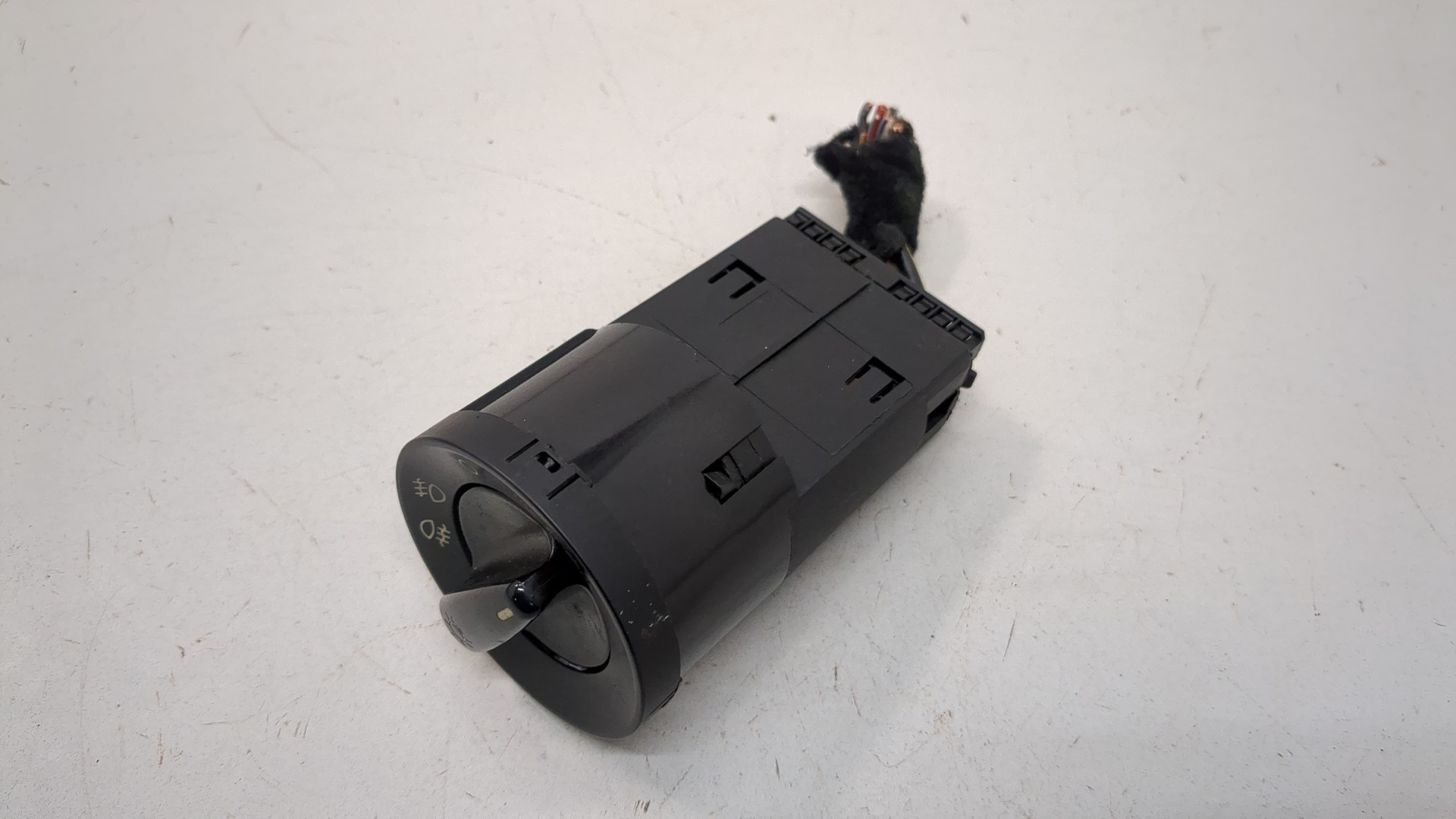 Переключатель света фар