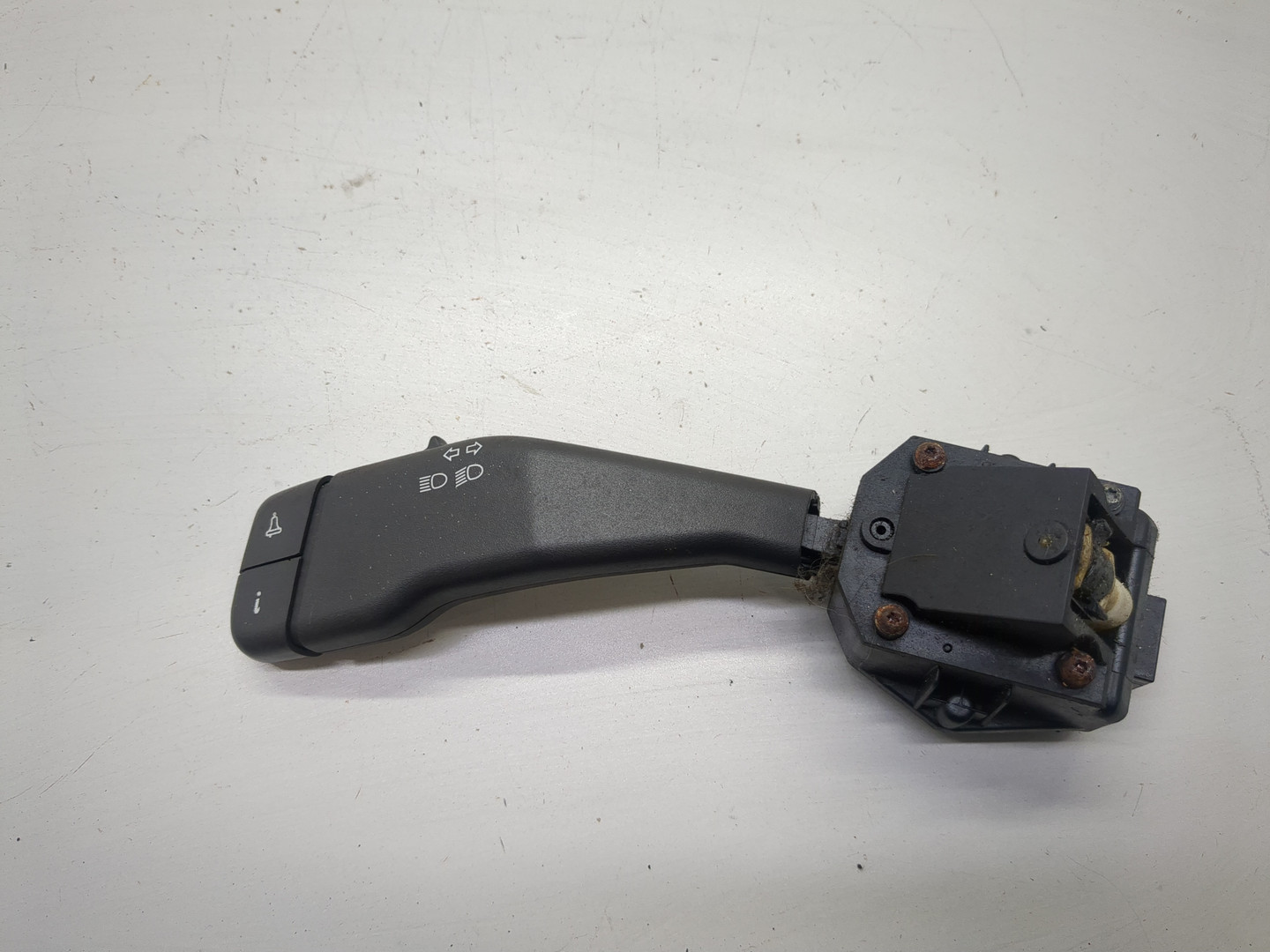 Переключатель поворотов подрулевой