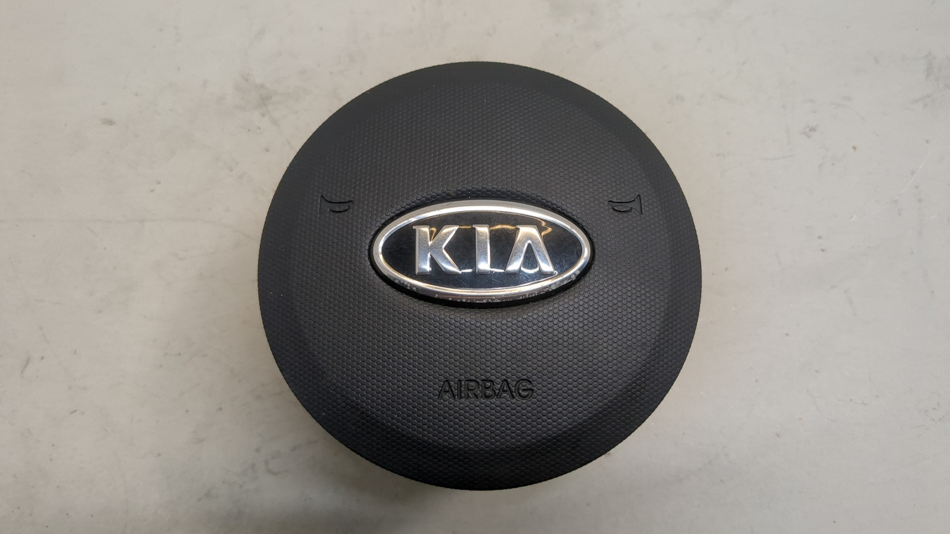 Подушка безопасности в рулевое колесо