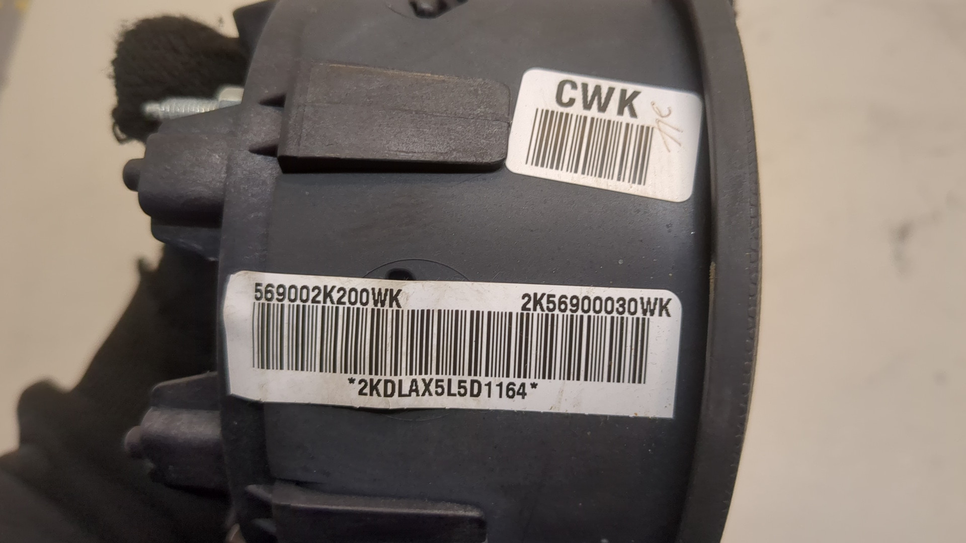 Подушка безопасности в рулевое колесо