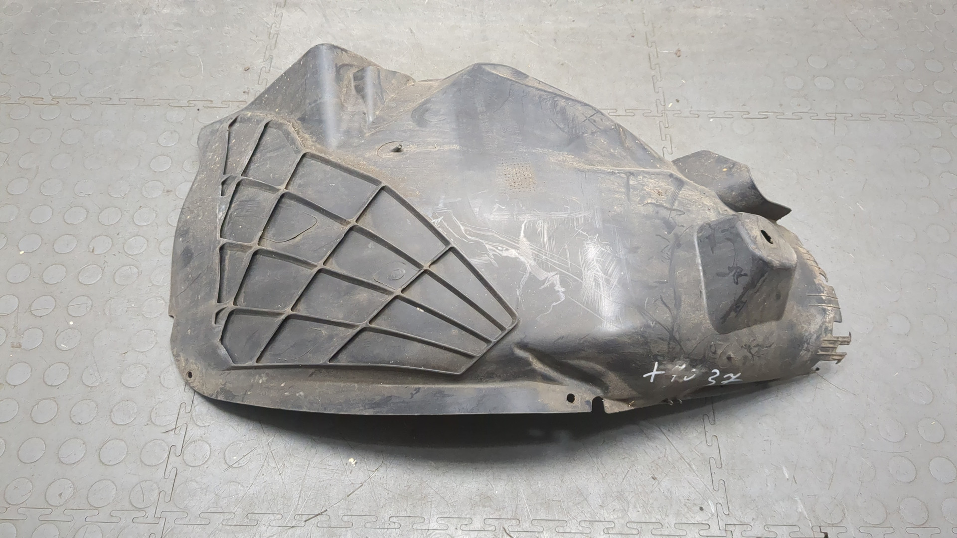 Локер передний левый