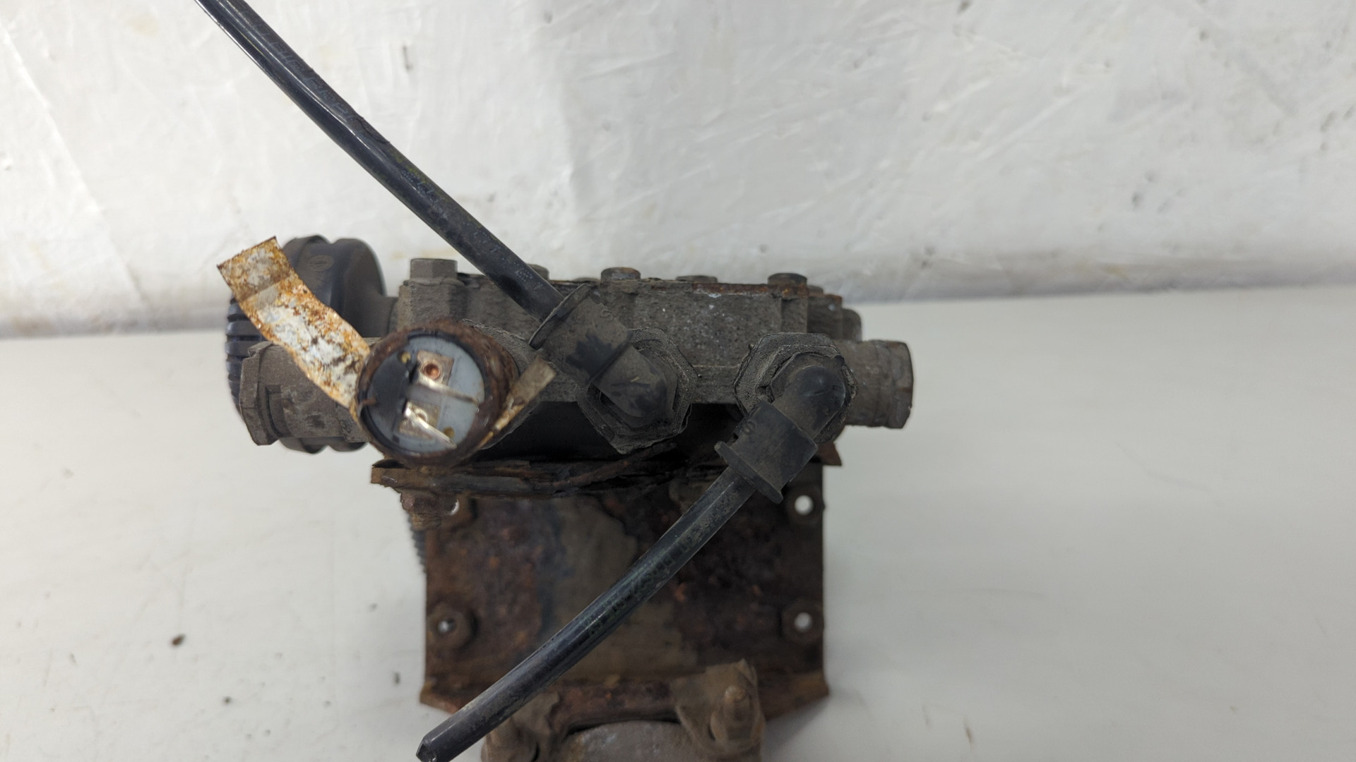 Кран уровня пола