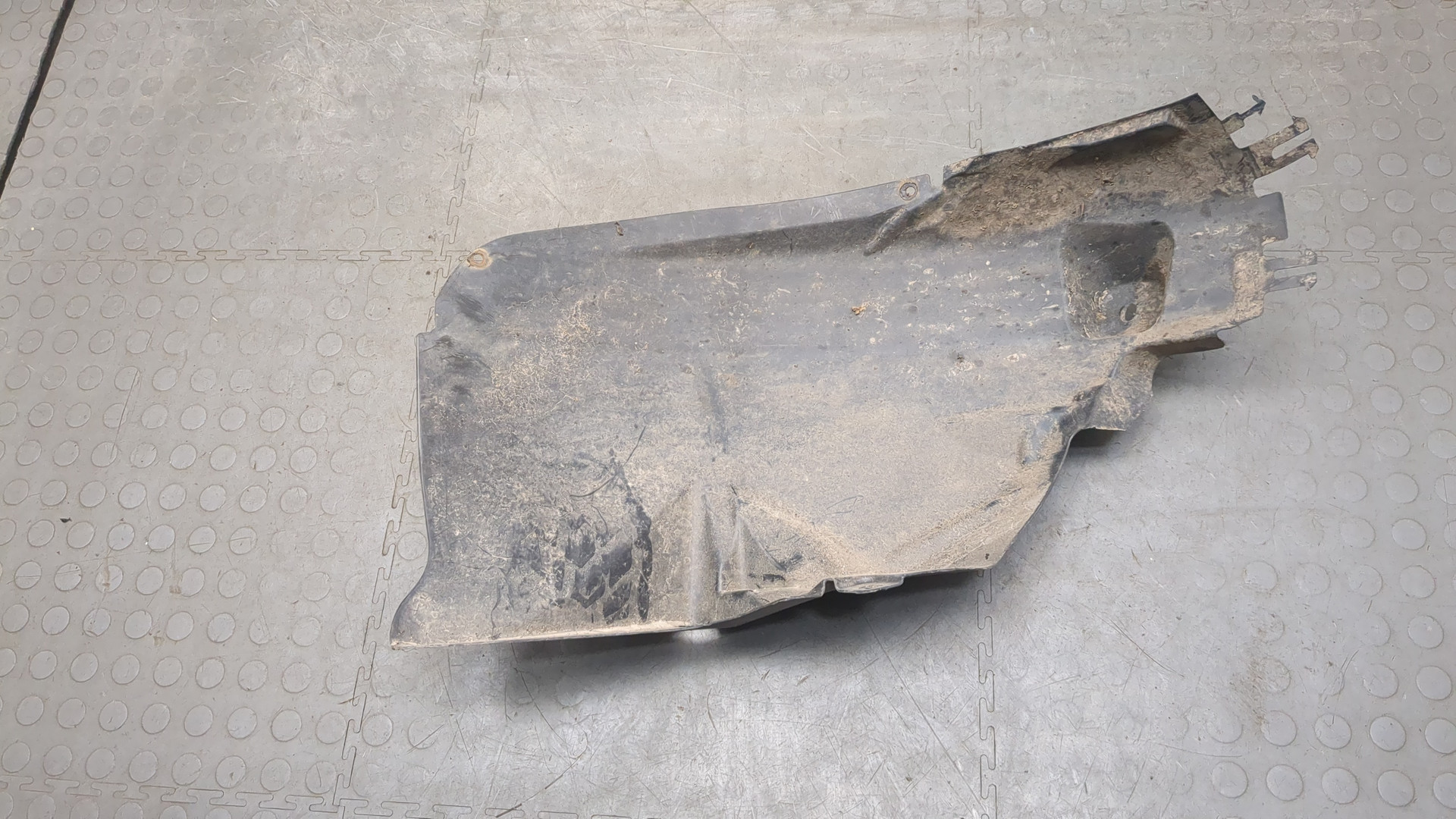 Локер передний левый