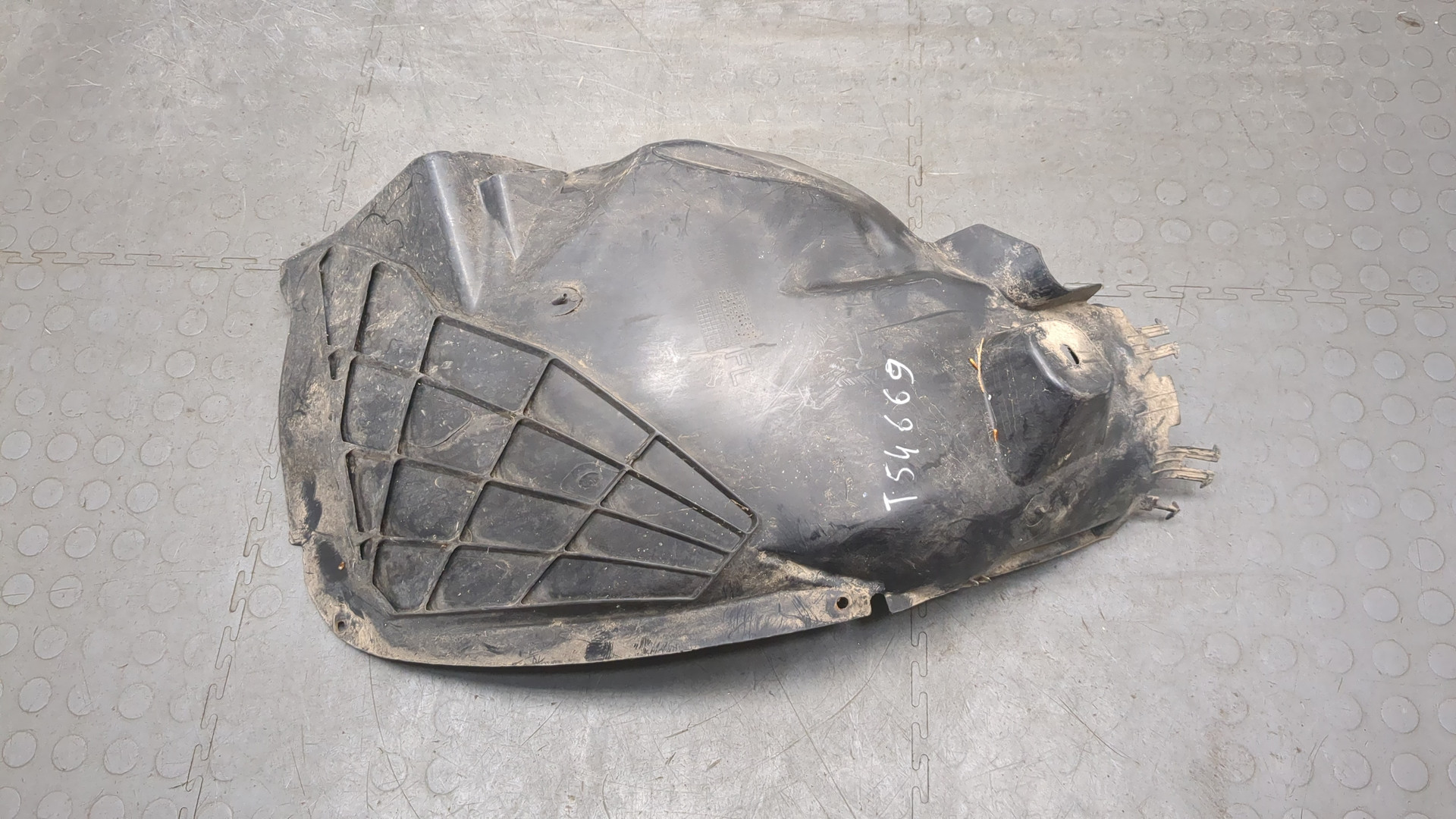 Локер передний левый