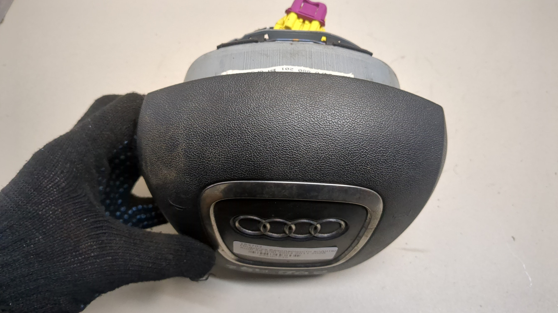 Подушка безопасности в рулевое колесо