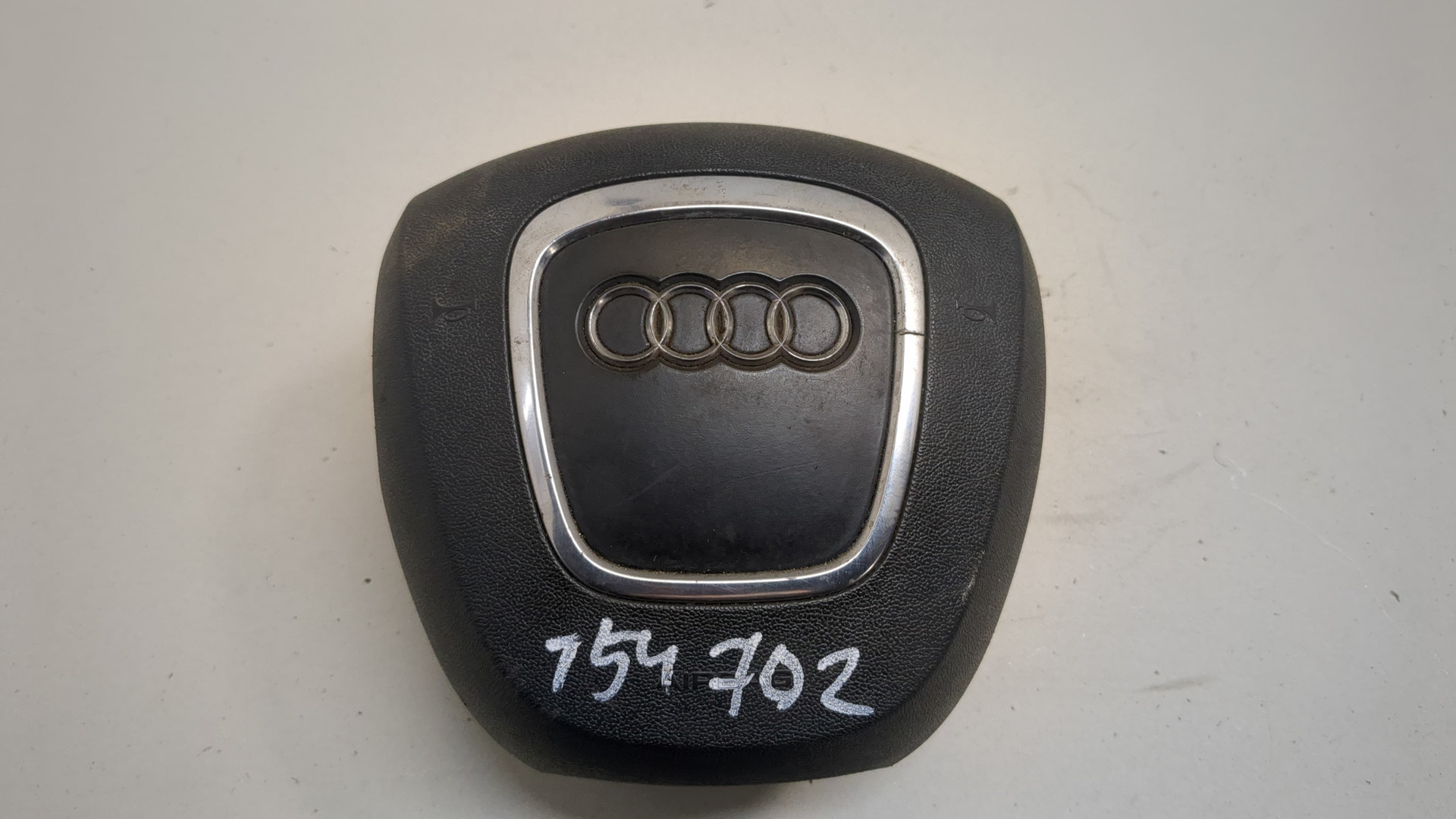 Подушка безопасности в рулевое колесо