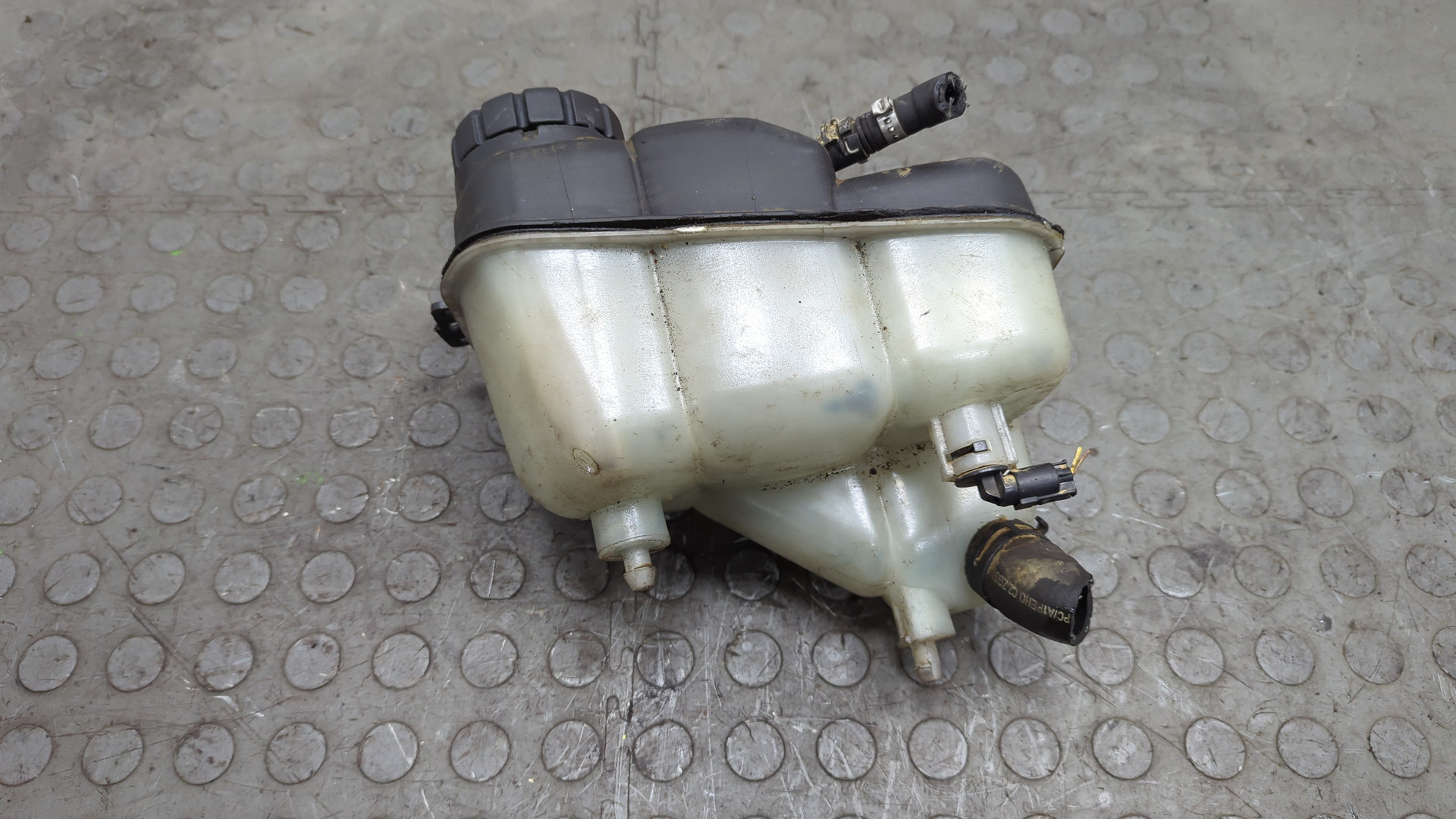 Бачок расширительный