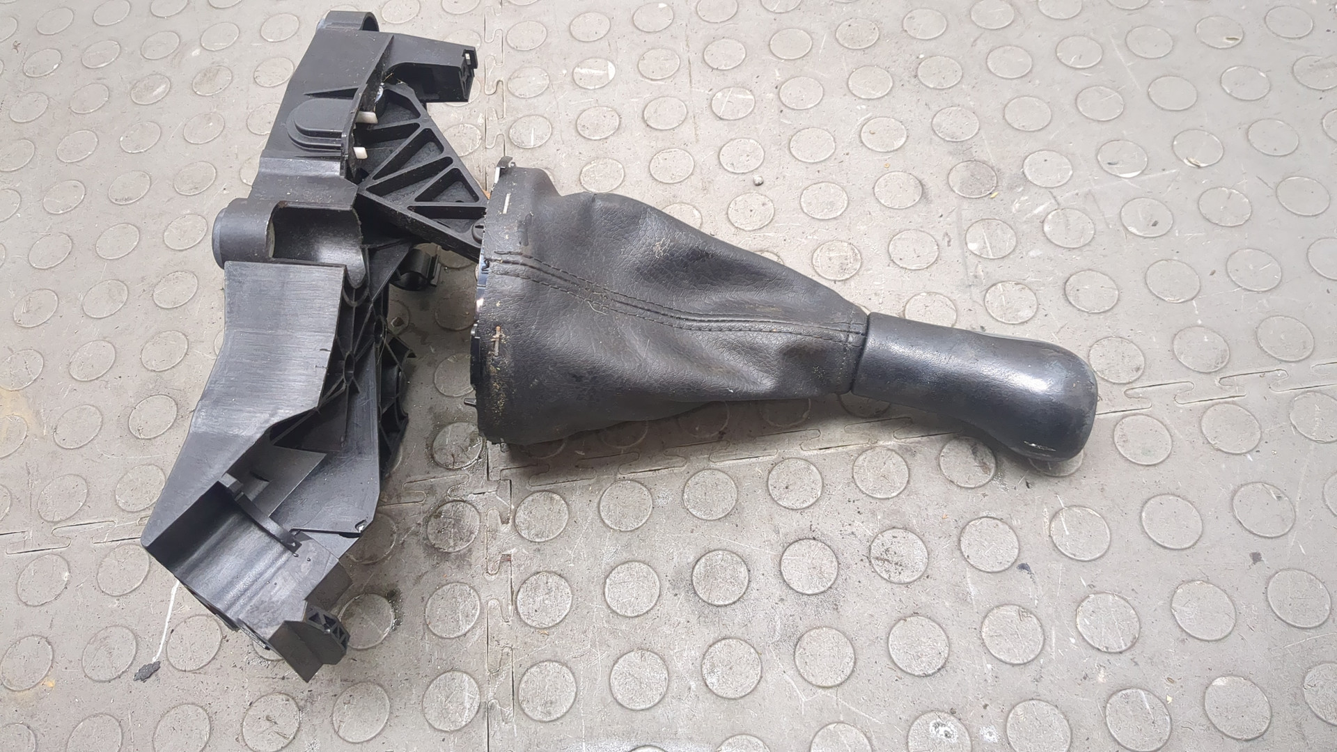 Кулиса МКПП / АКПП