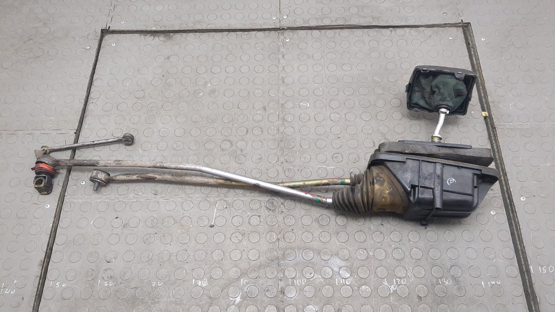 Кулиса МКПП / АКПП