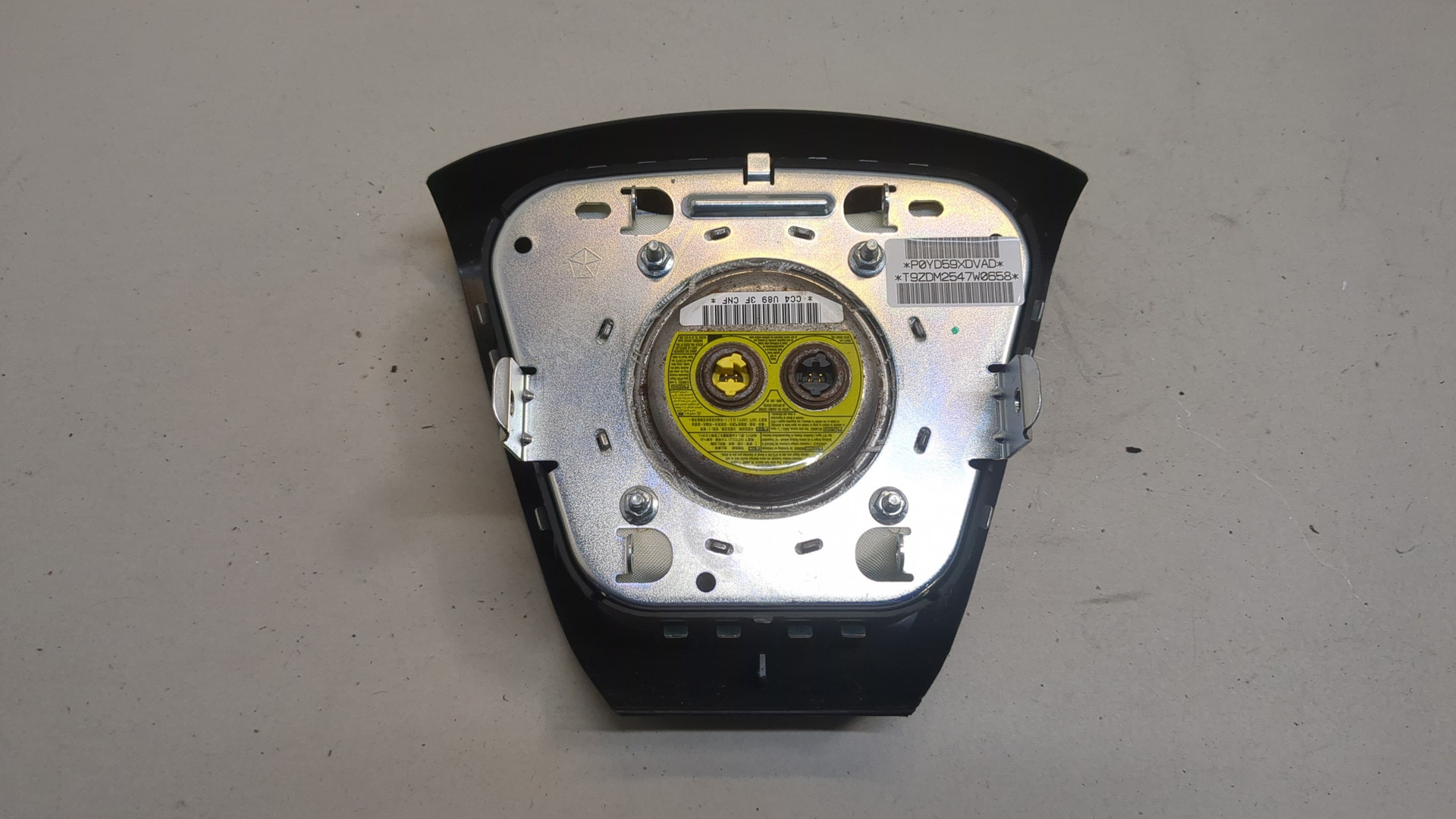 Подушка безопасности в рулевое колесо