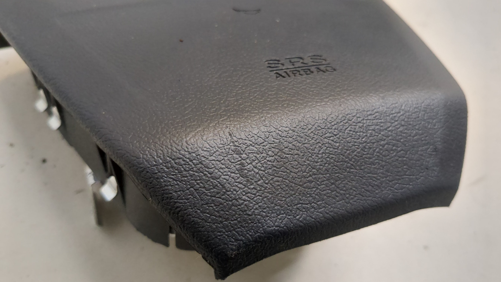 Подушка безопасности в рулевое колесо