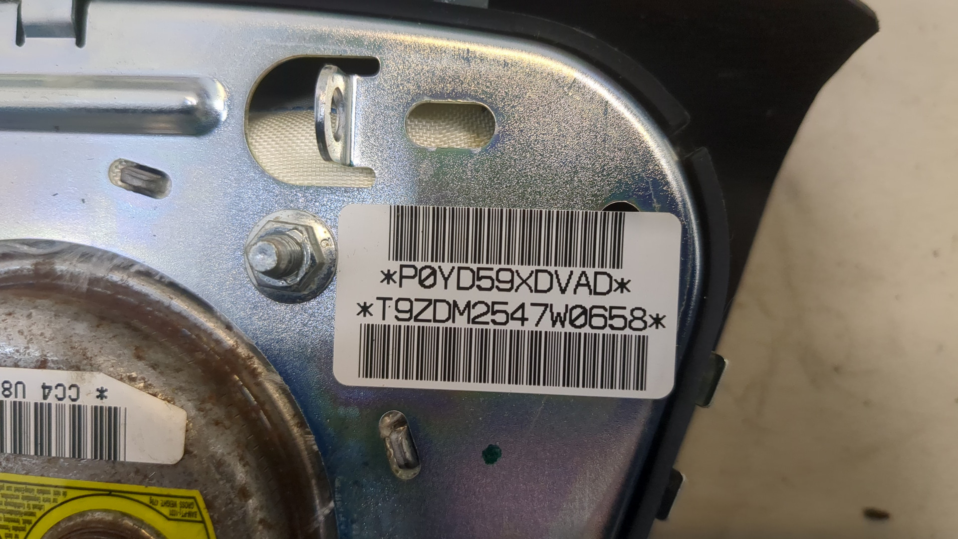 Подушка безопасности в рулевое колесо