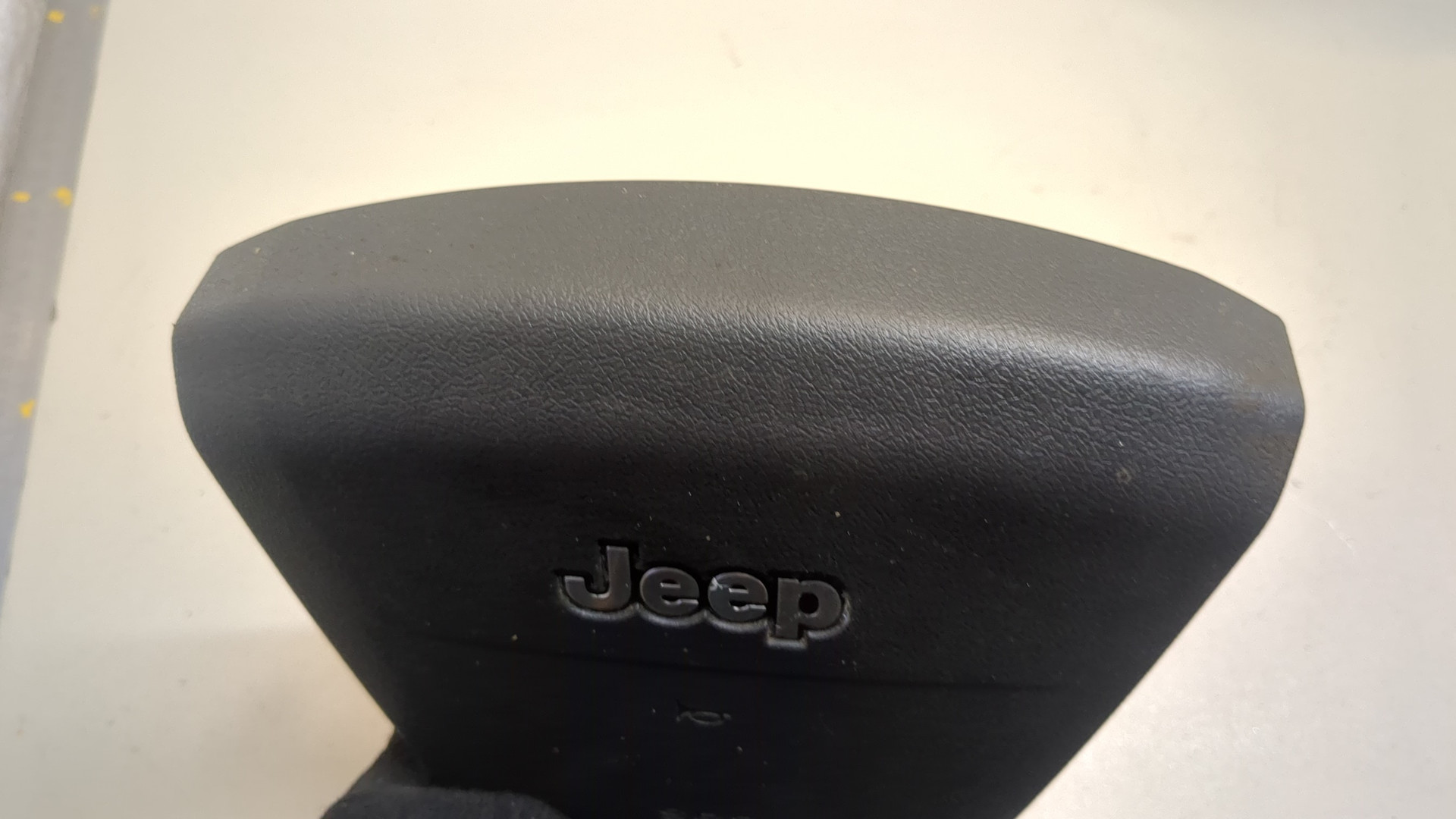 Подушка безопасности в рулевое колесо