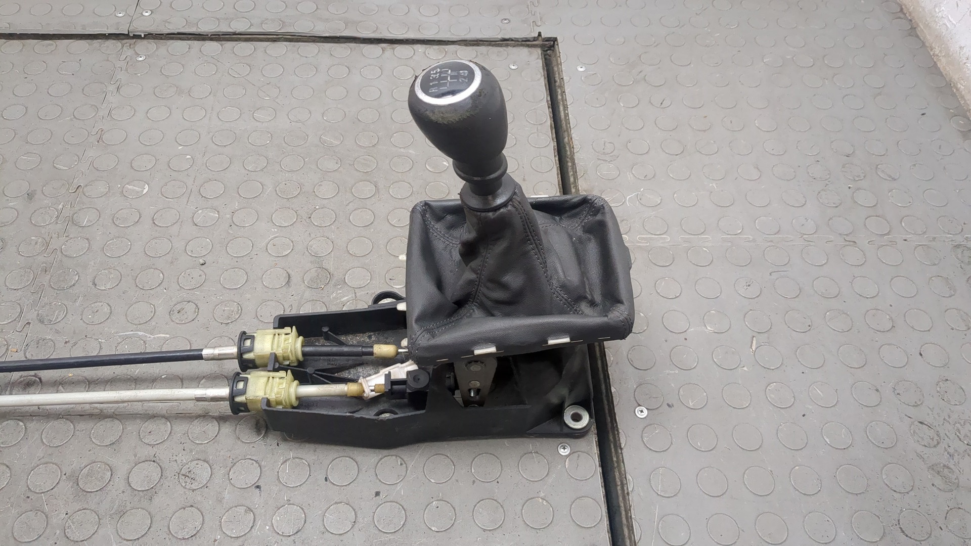 Кулиса МКПП / АКПП