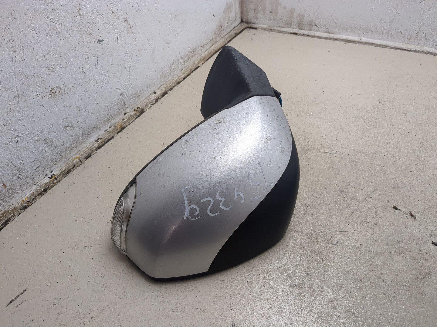 Зеркало левое электрическое