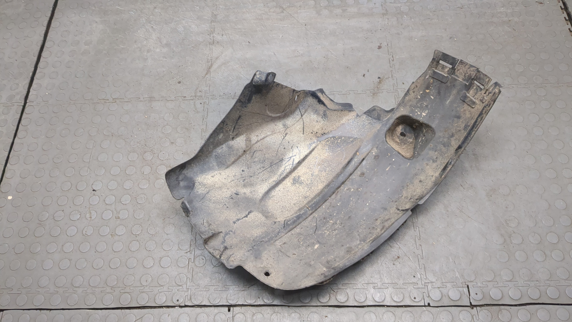 Локер передний левый