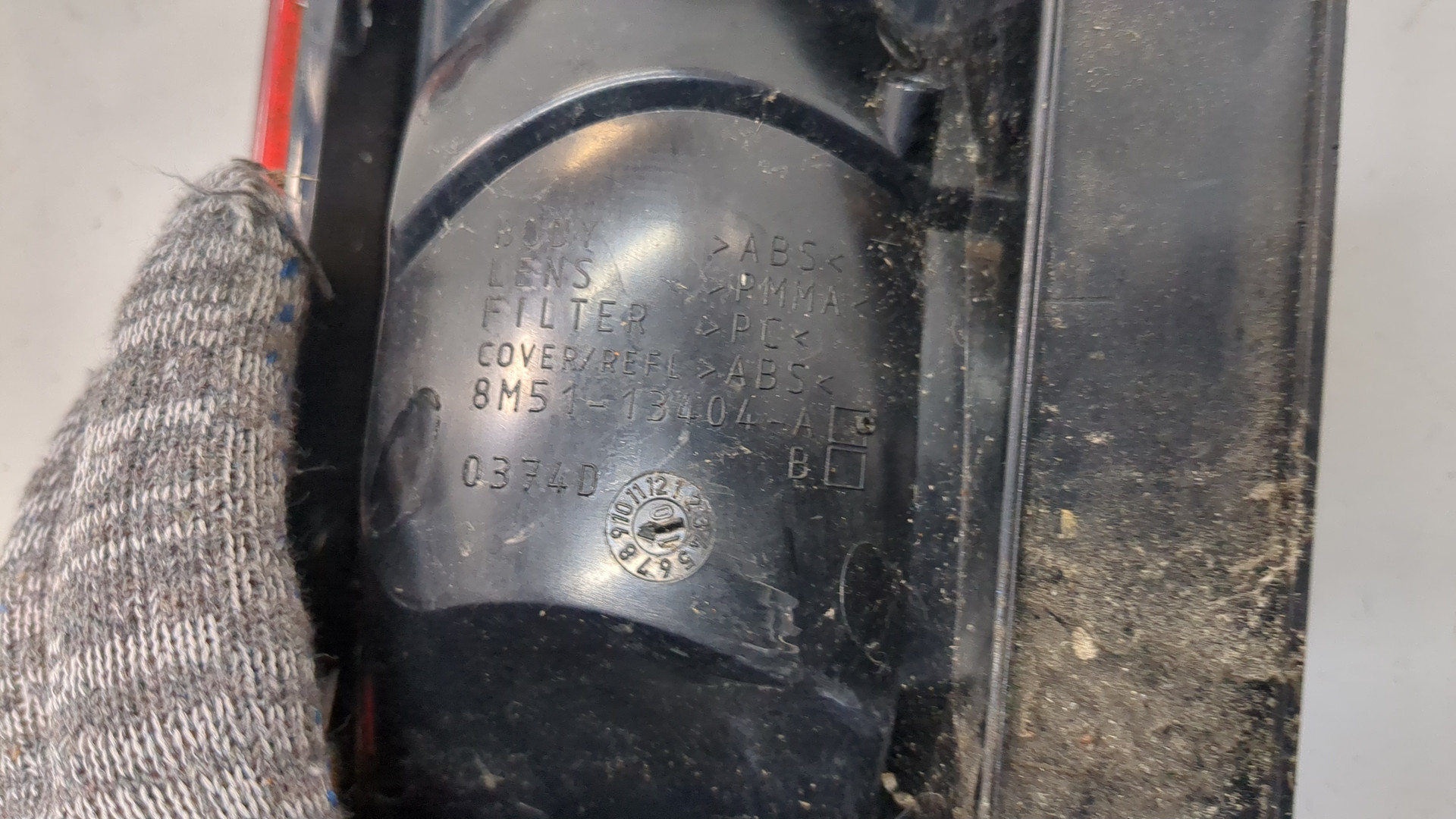 Фонарь задний правый