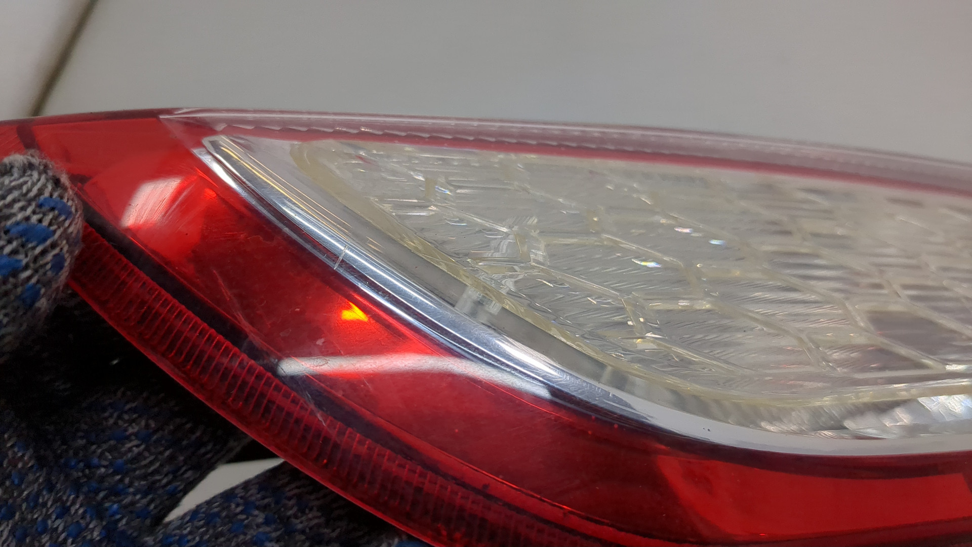 Фонарь задний правый