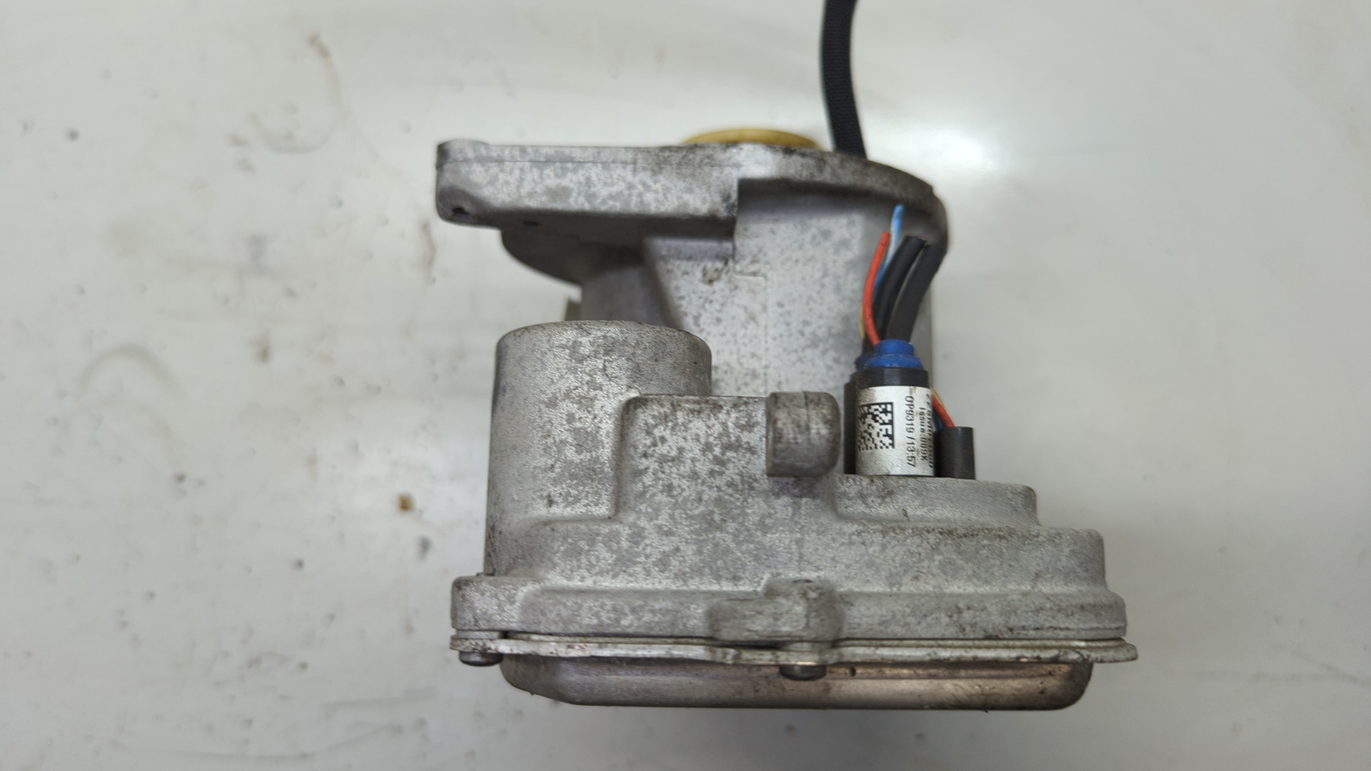 Серводвигатель рулевой рейки