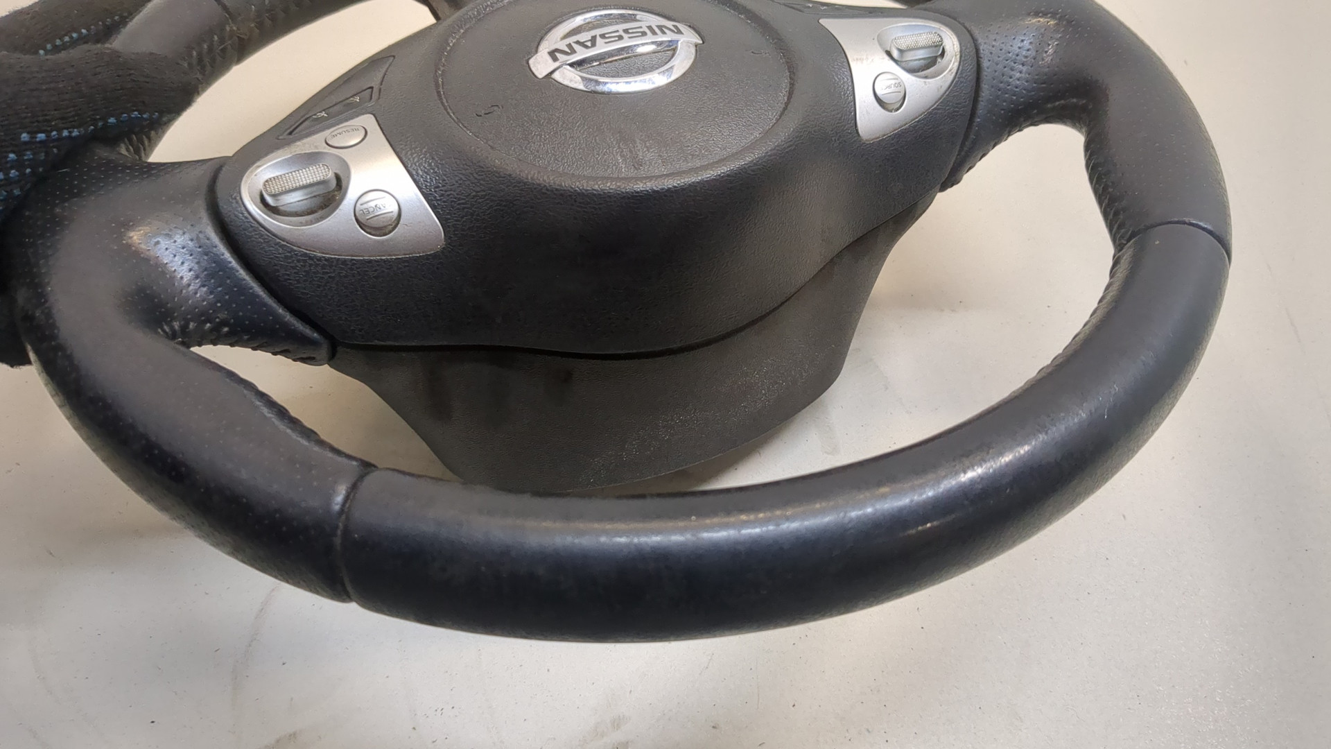 Рулевое колесо (руль)