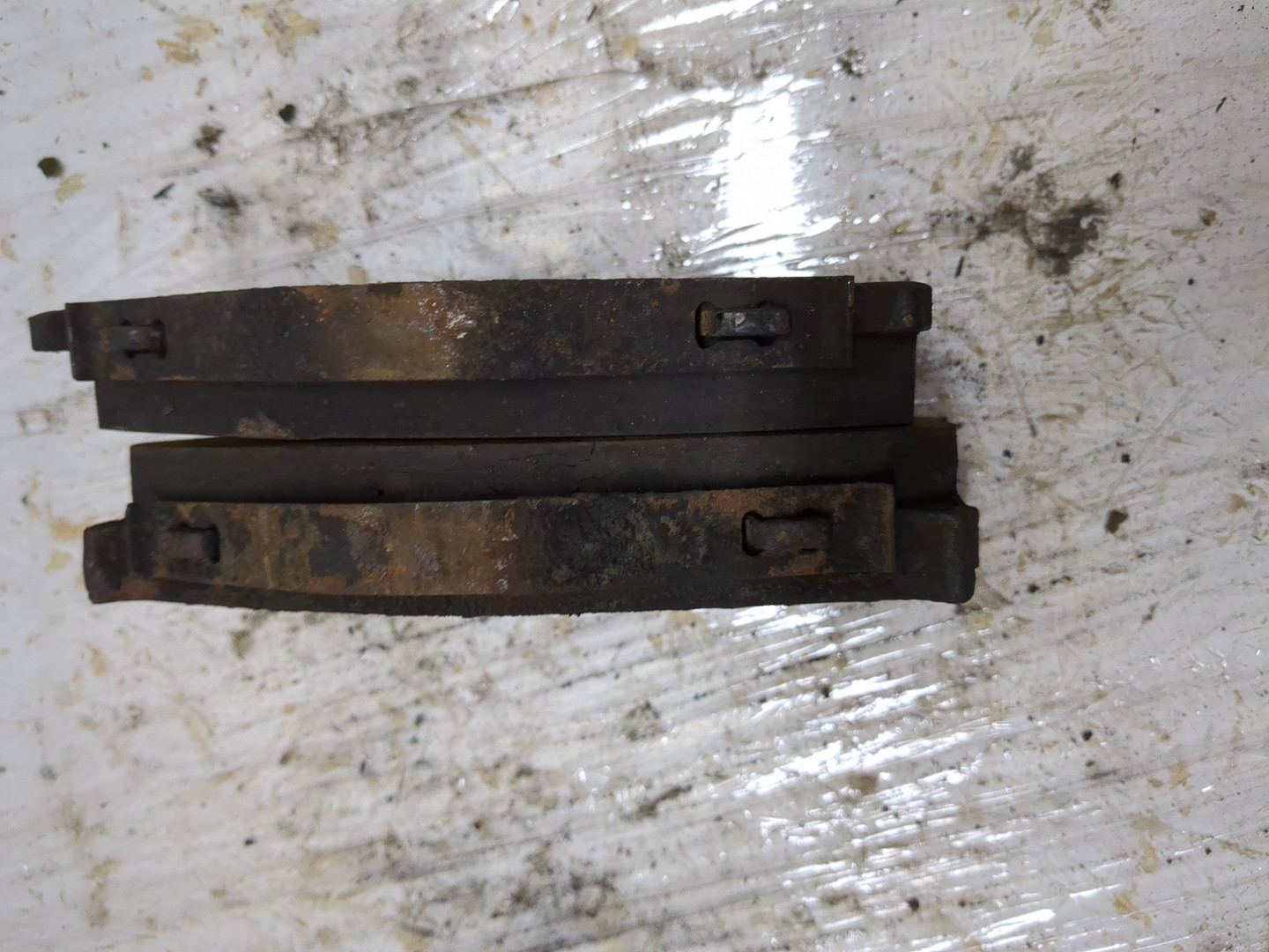 Колодки тормозные передние к-т