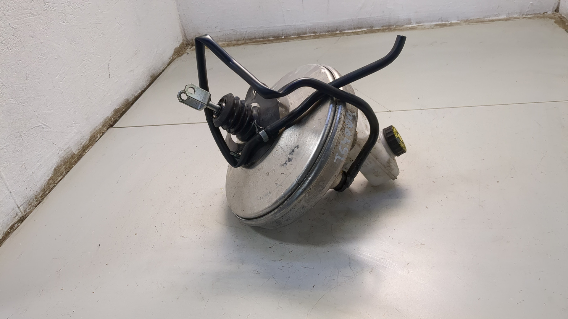 Цилиндр тормозной главный