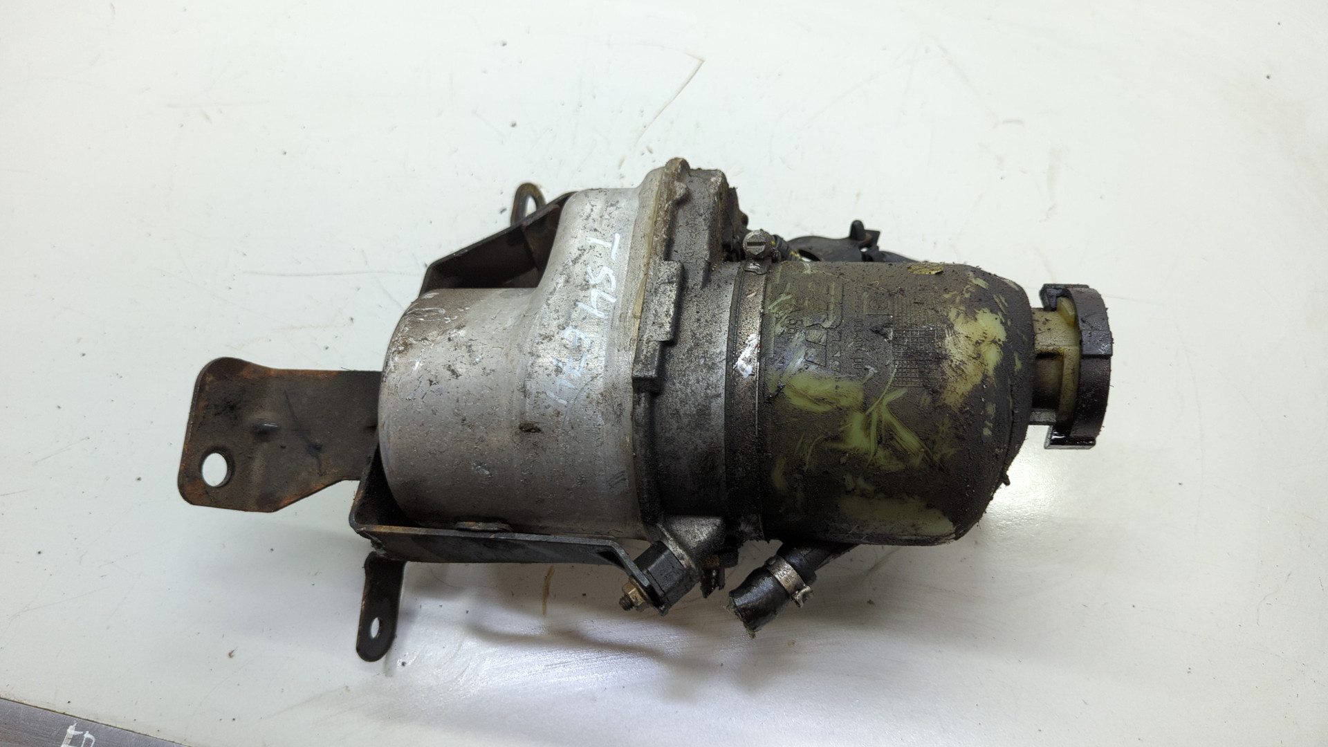 Насос ГУР (гидроусилитель руля)