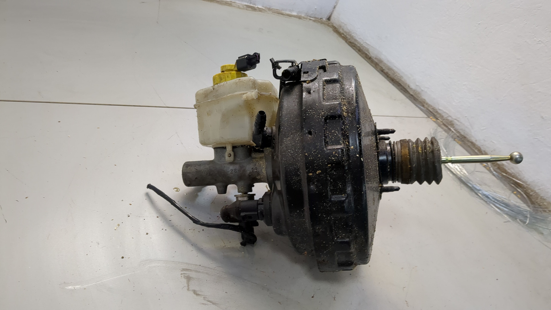 Цилиндр тормозной главный