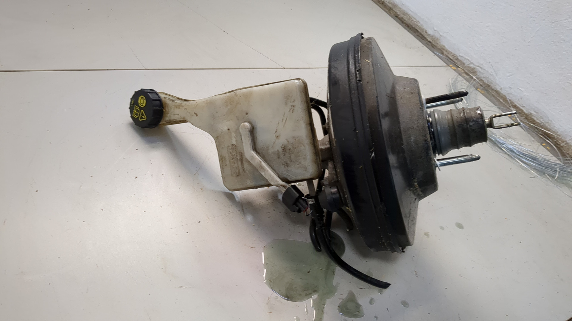 Цилиндр тормозной главный