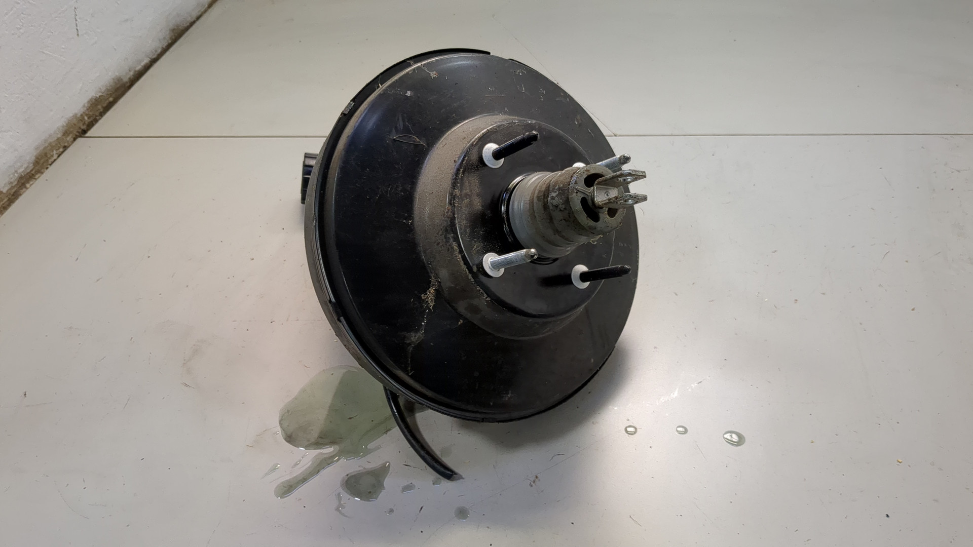 Цилиндр тормозной главный