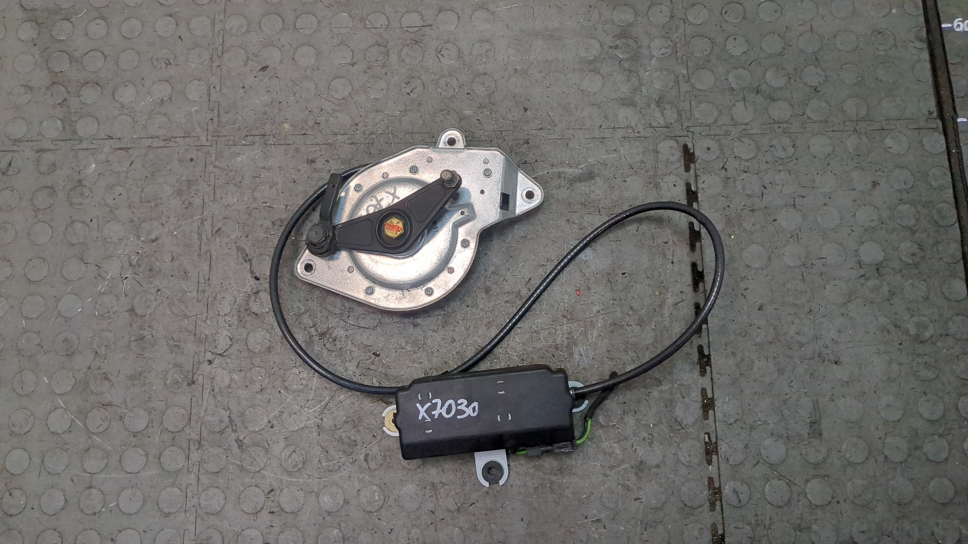 Механизм складывания крыши