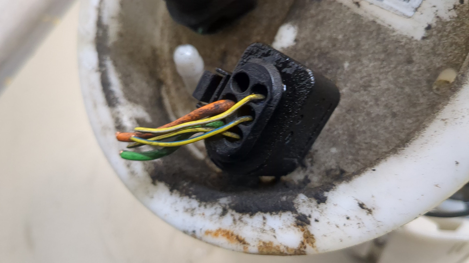 Насос топливный электрический