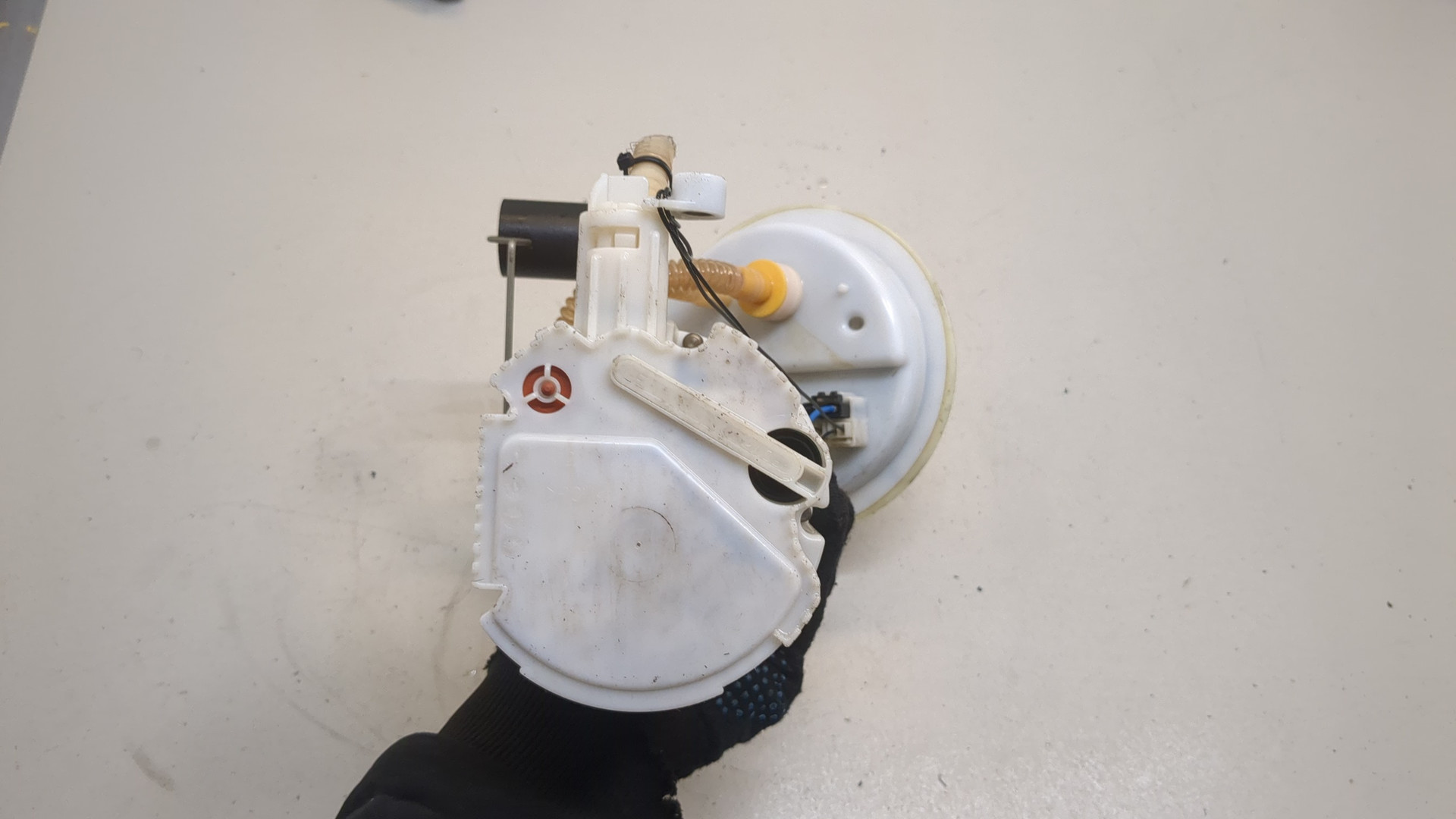 Насос топливный электрический