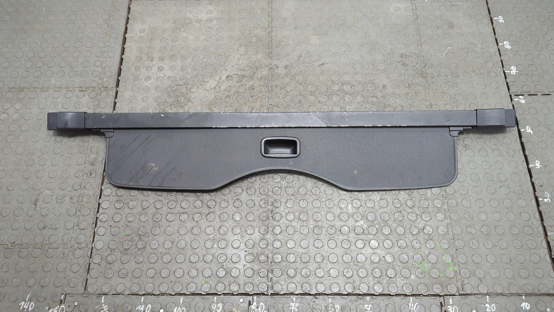 Шторка багажника