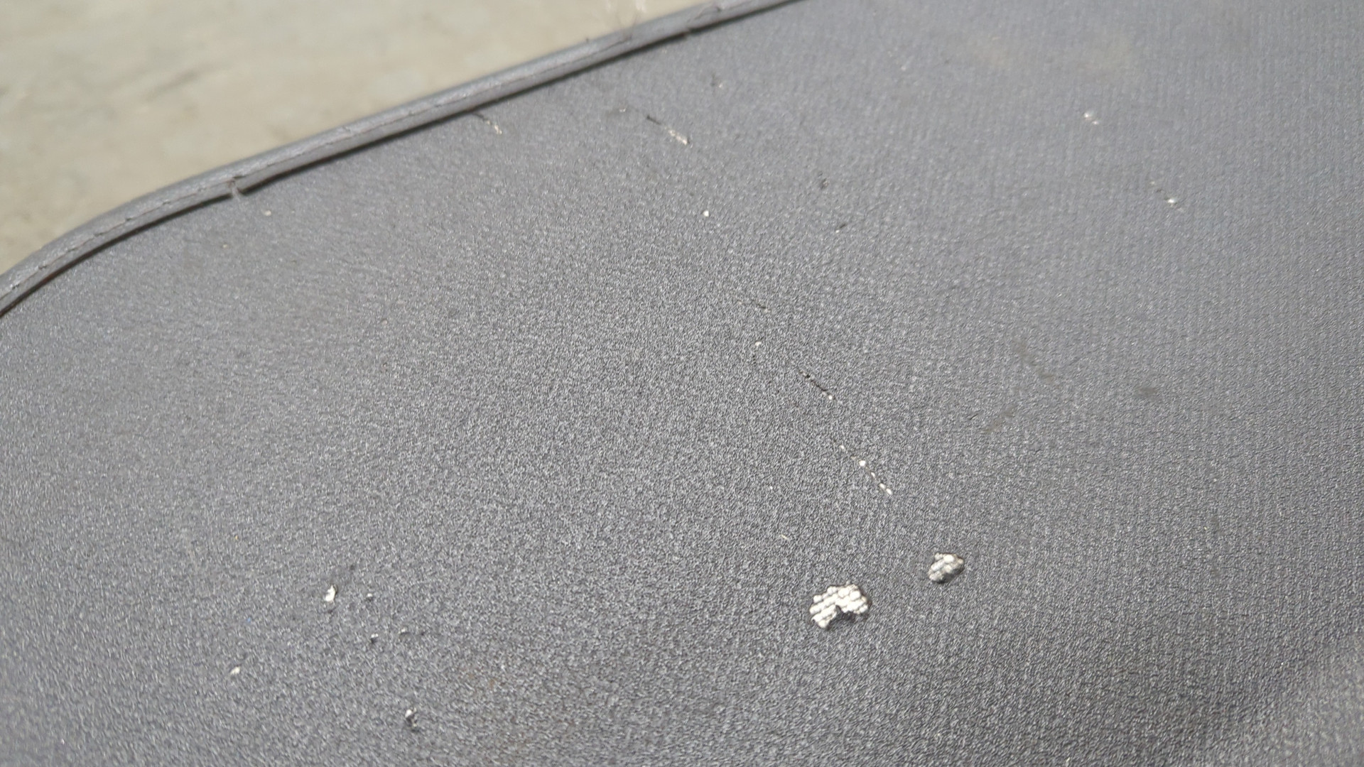 Шторка багажника