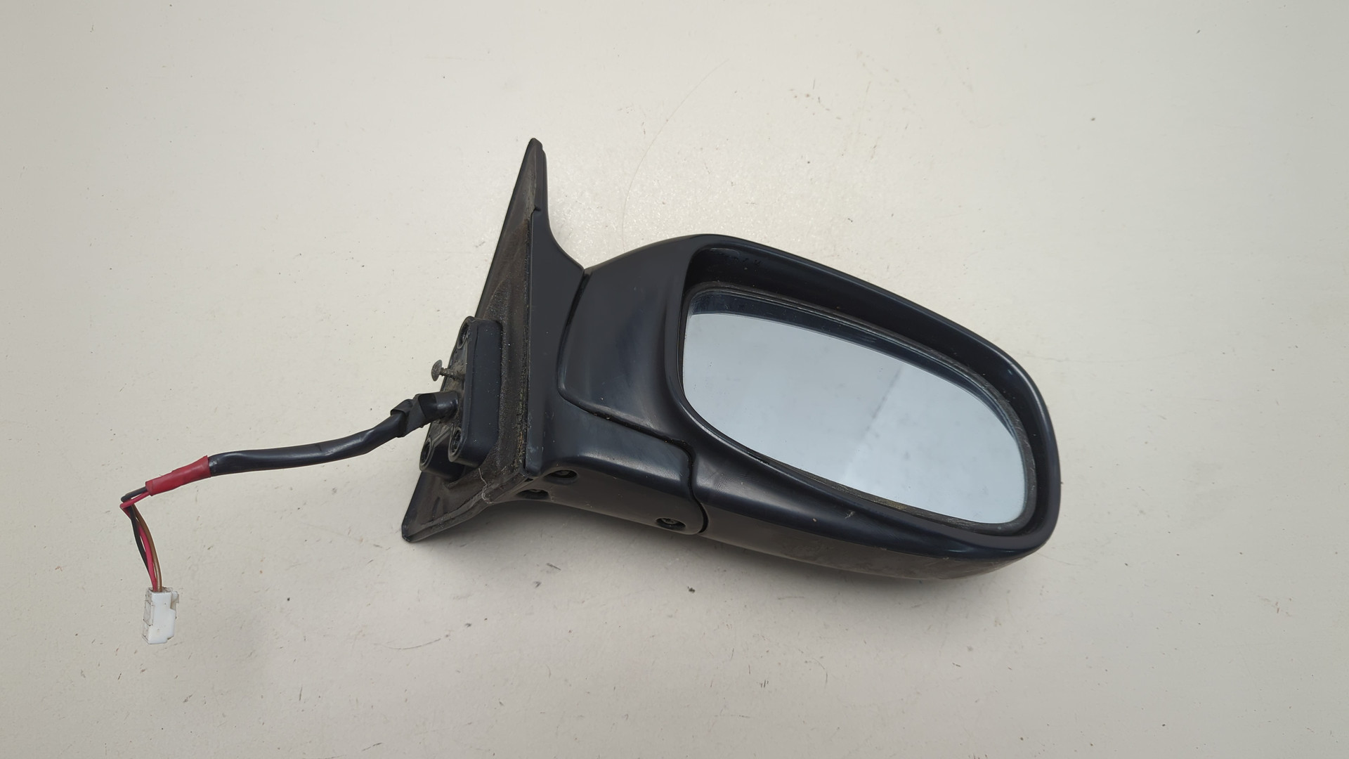 Зеркало правое электрическое