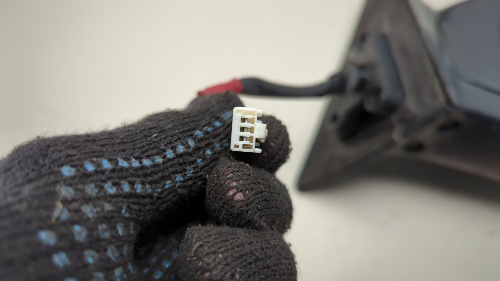 Зеркало правое электрическое