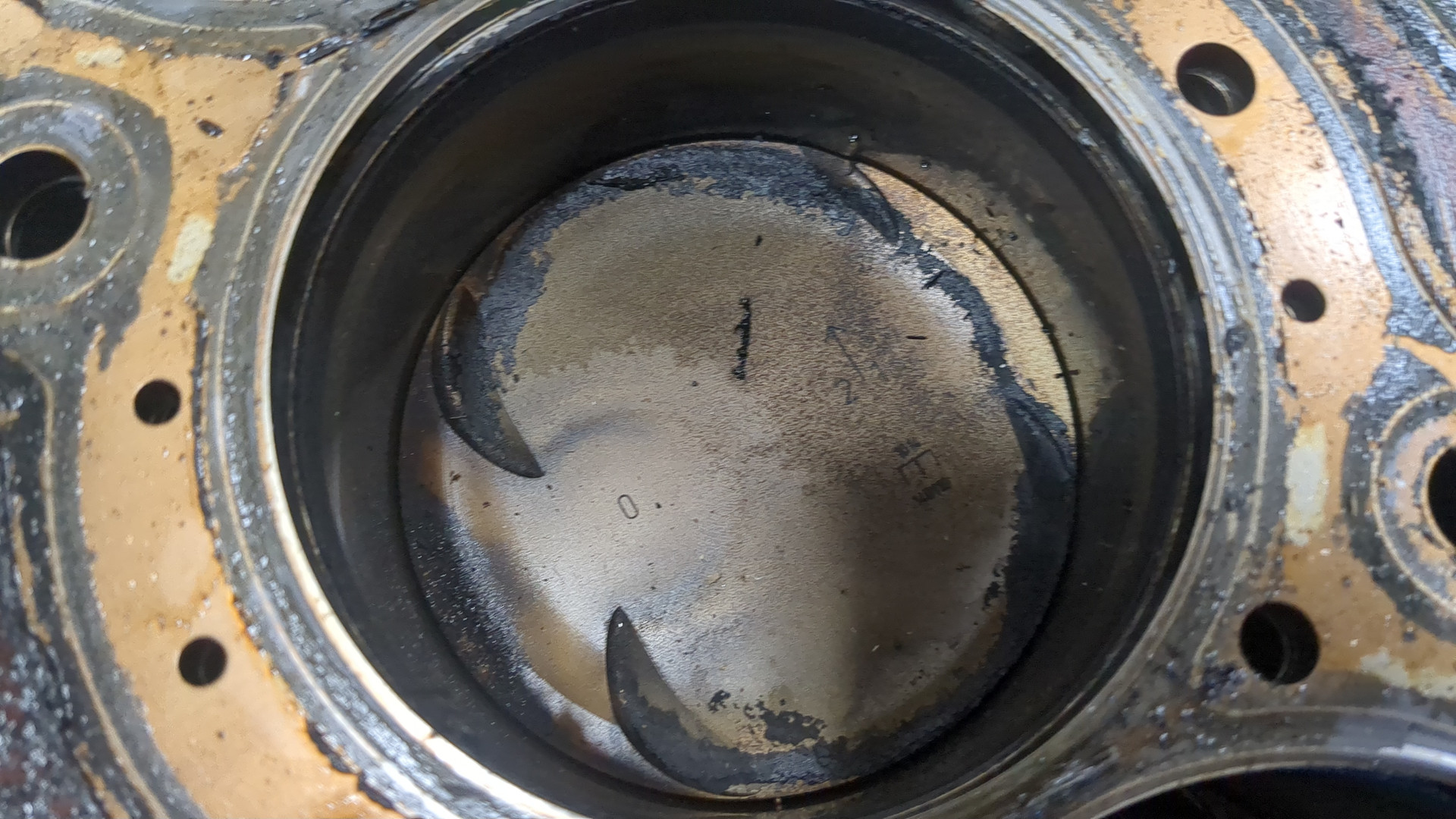 Блок двигателя