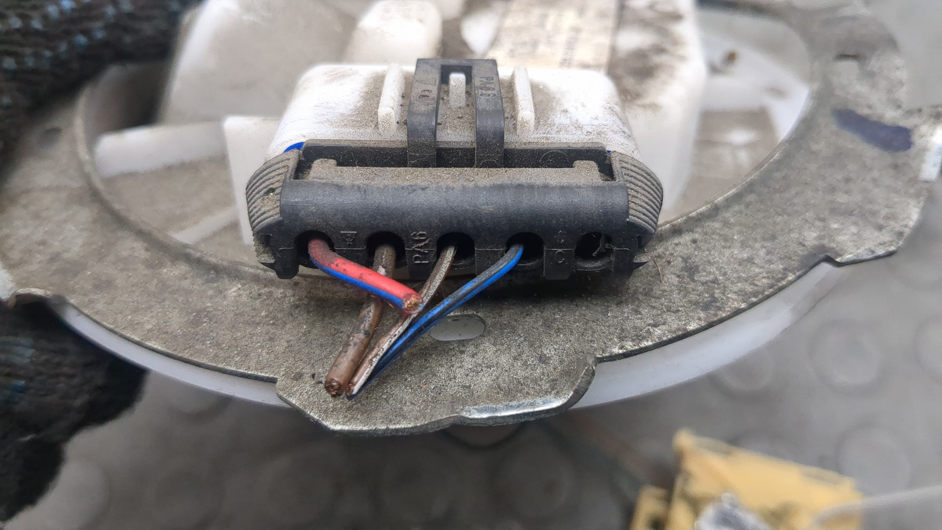 Насос топливный электрический