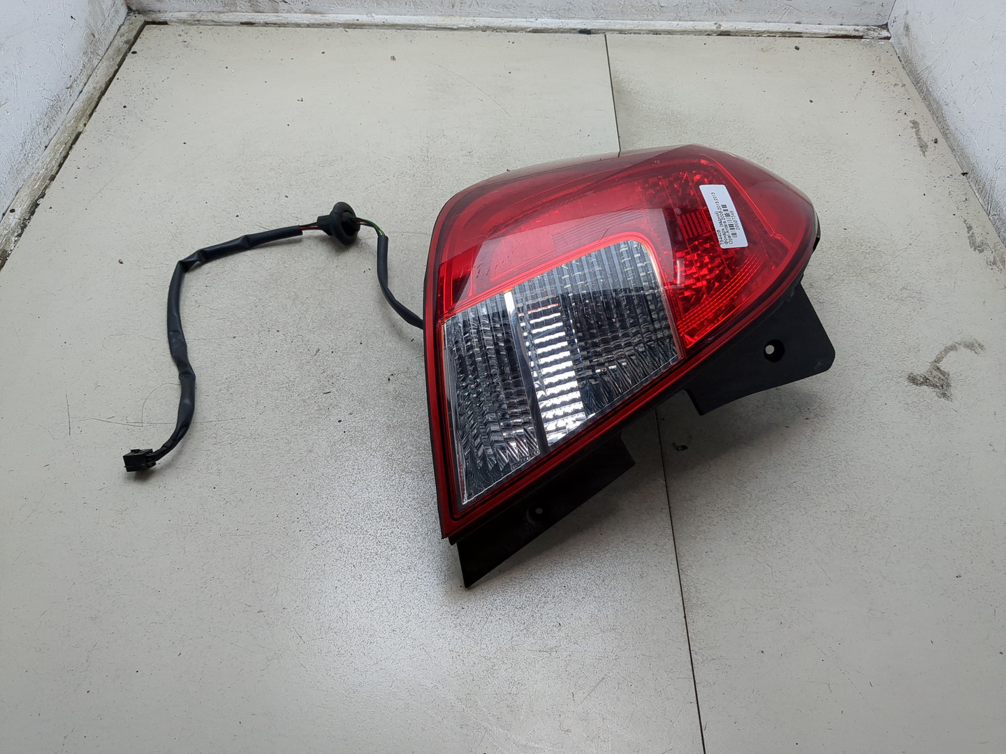 Фонарь задний левый