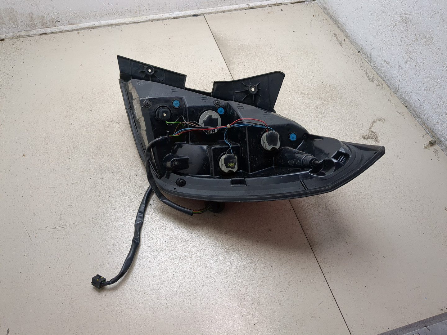 Фонарь задний левый