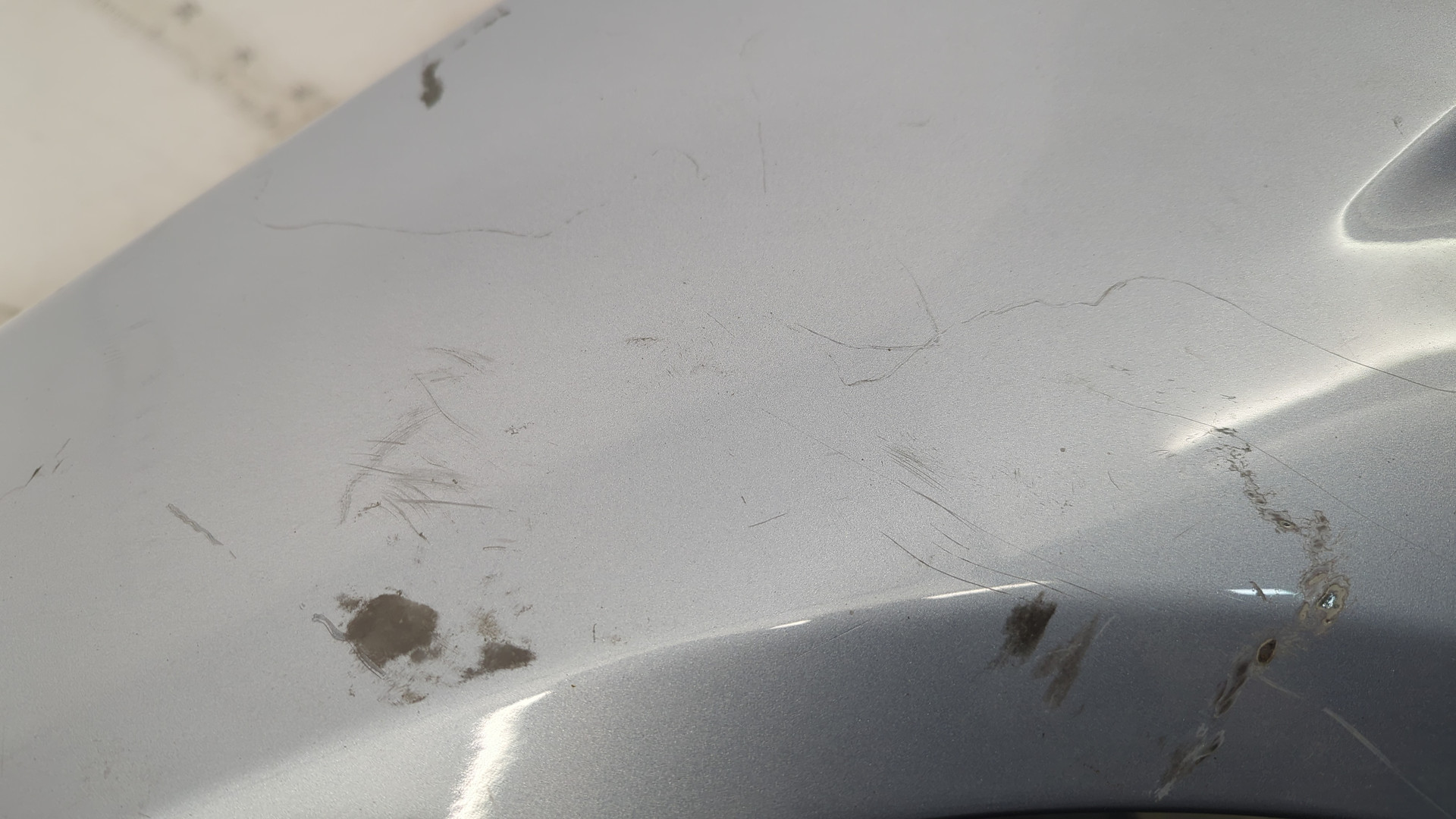 Крыло переднее левое