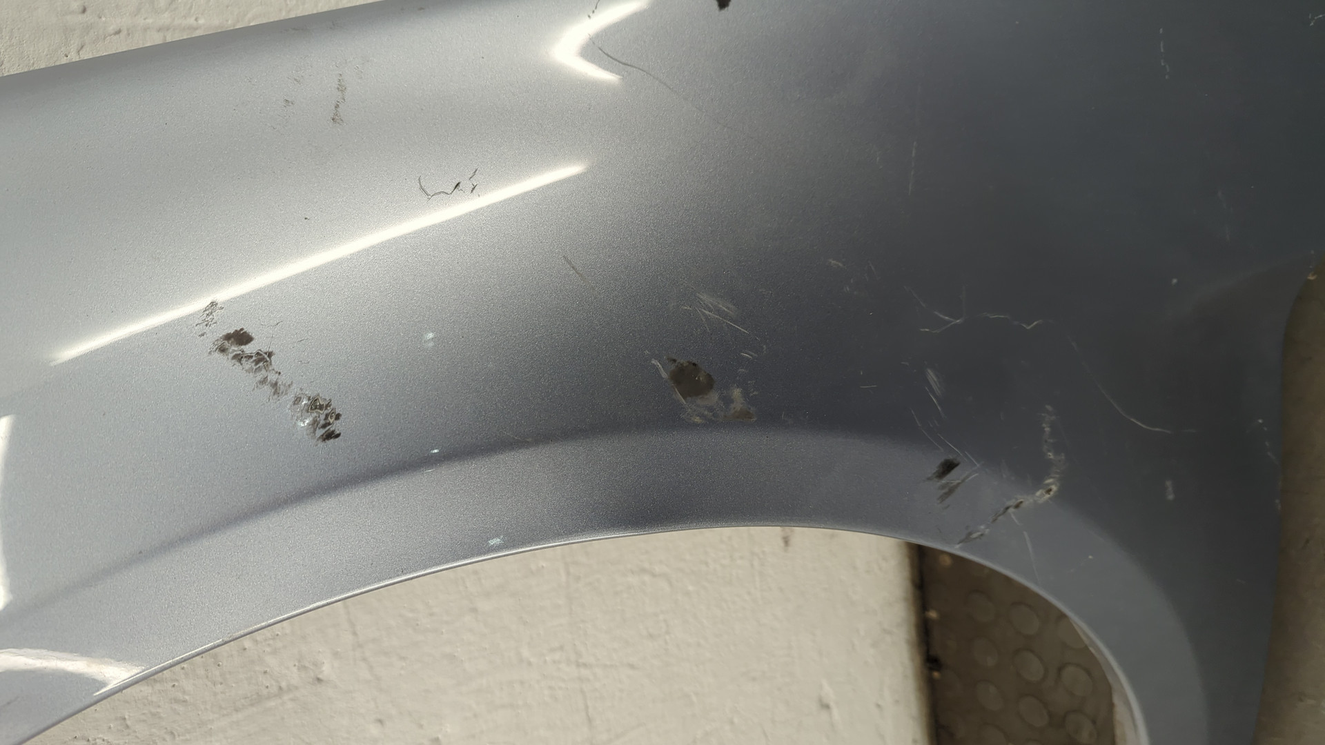 Крыло переднее левое