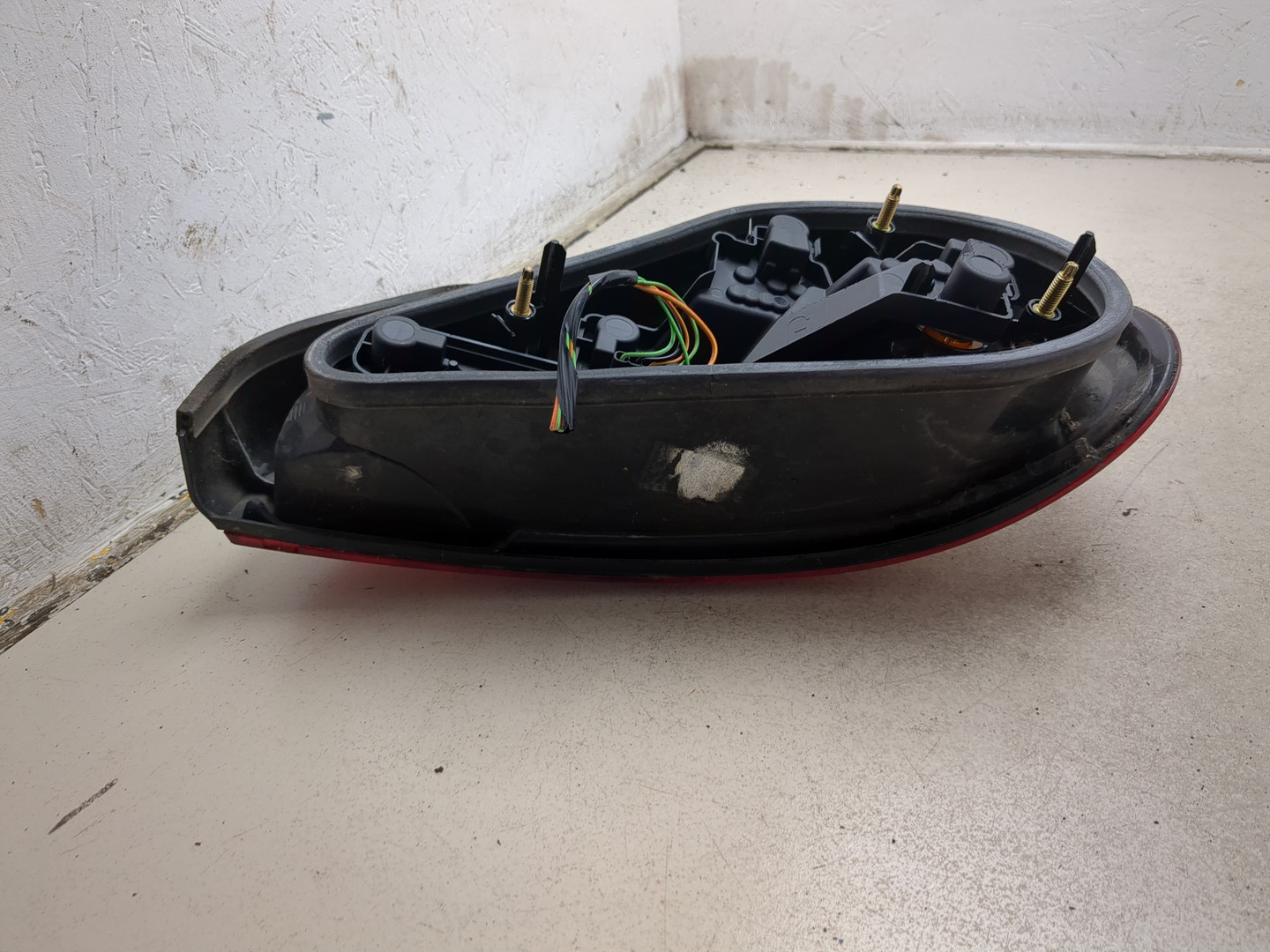 Фонарь задний левый