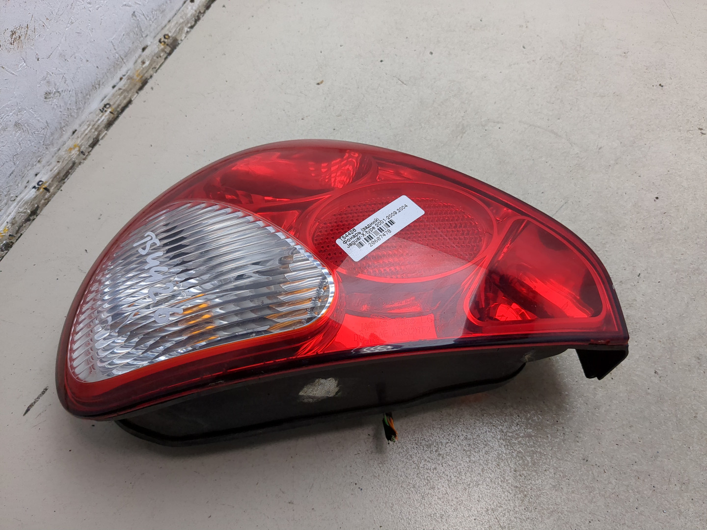 Фонарь задний левый